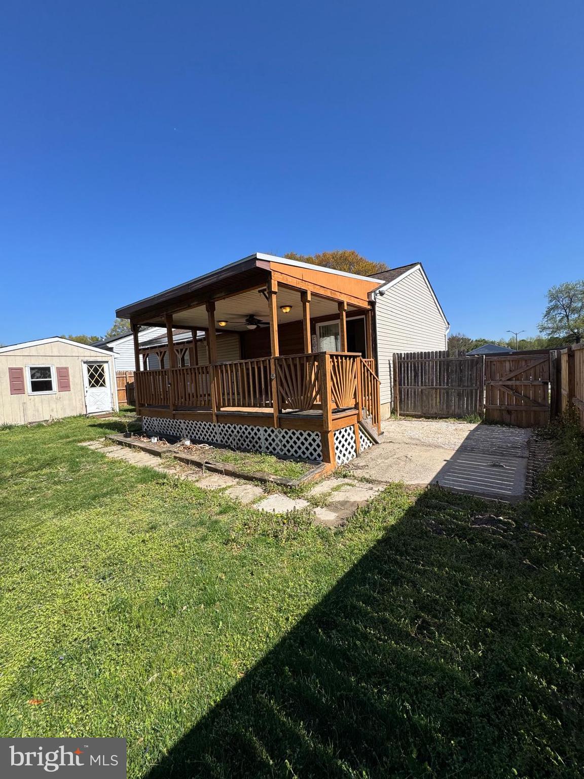 FREETOWN VILLAGE - Residential Lease