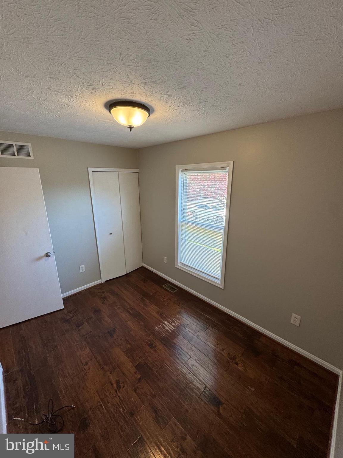 FREETOWN VILLAGE - Residential Lease