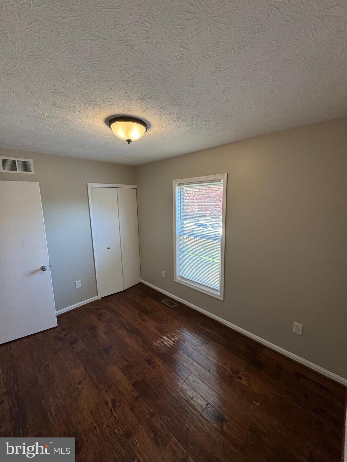 FREETOWN VILLAGE - Residential Lease