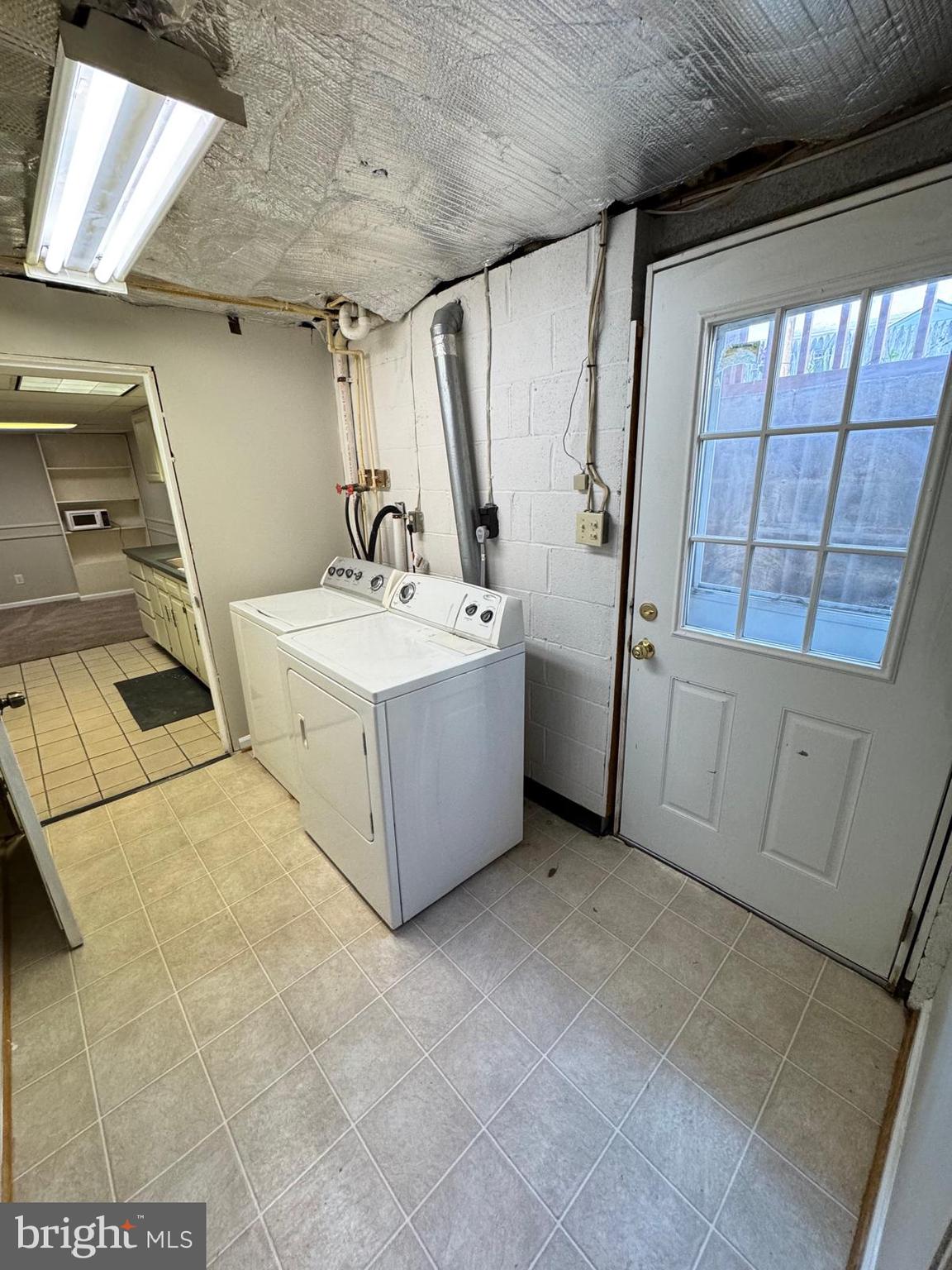 FREETOWN VILLAGE - Residential Lease