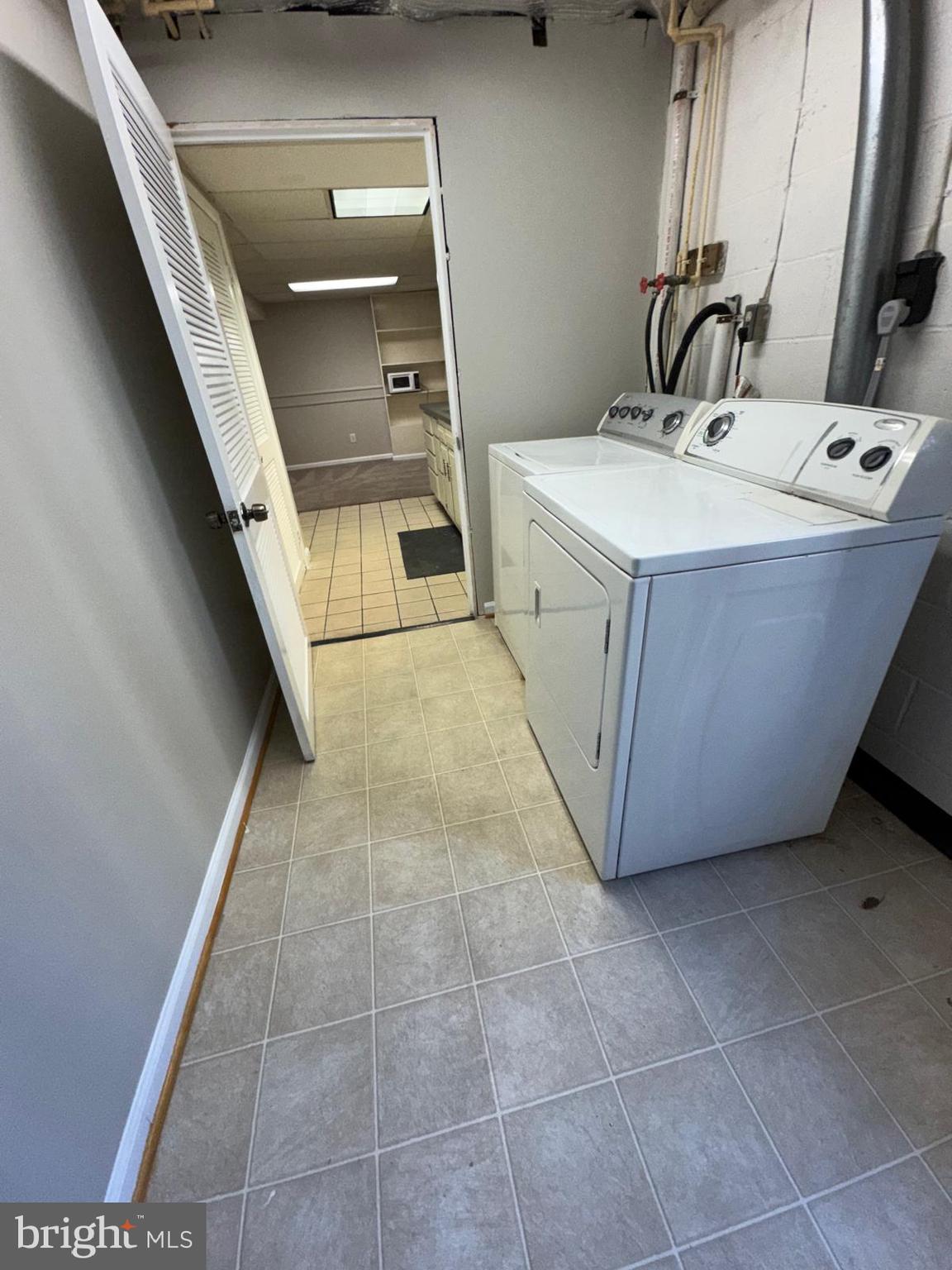 FREETOWN VILLAGE - Residential Lease