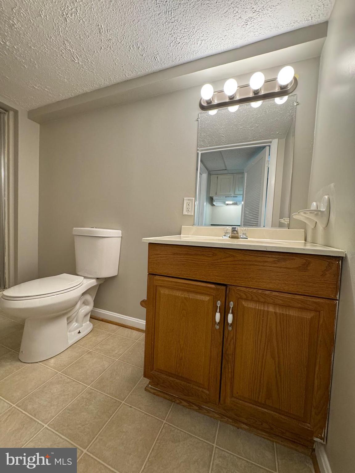 FREETOWN VILLAGE - Residential Lease