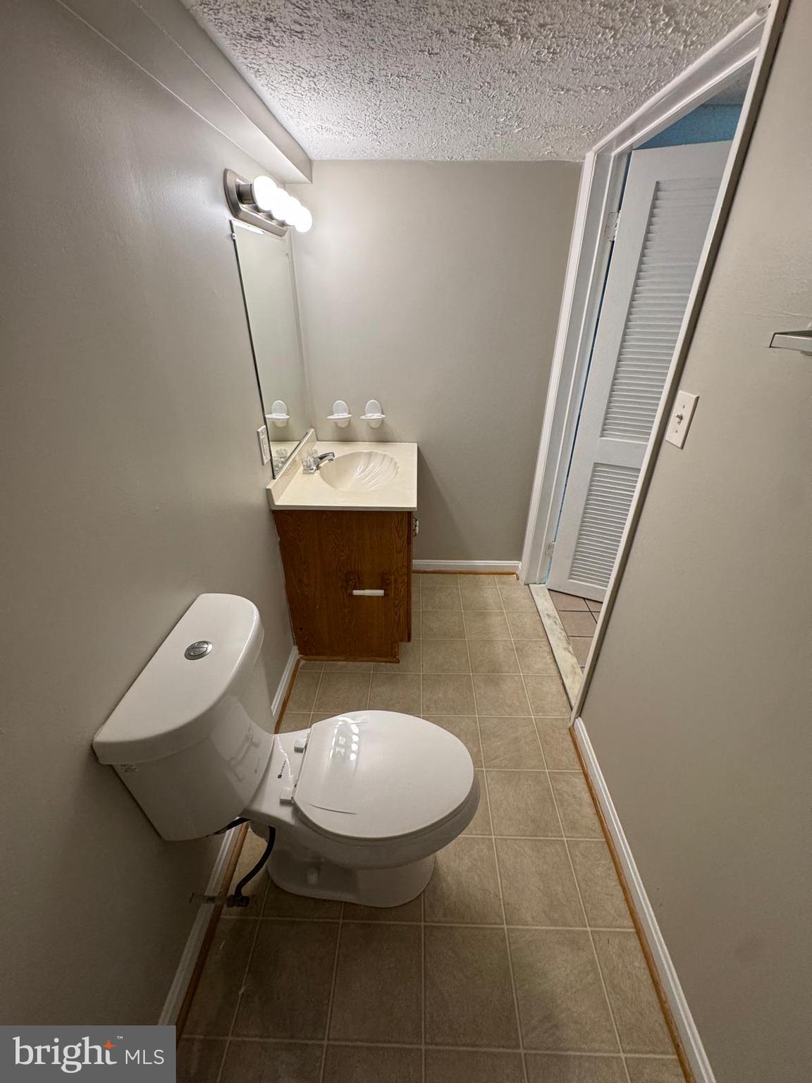 FREETOWN VILLAGE - Residential Lease