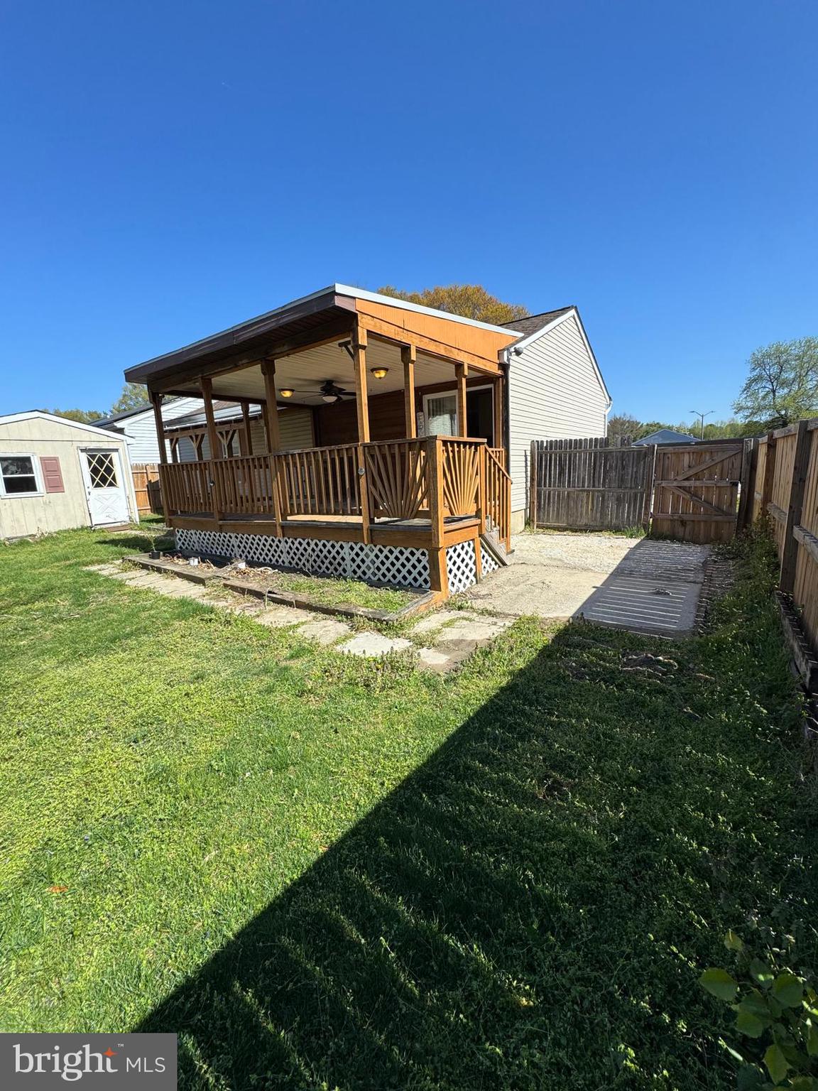 FREETOWN VILLAGE - Residential Lease