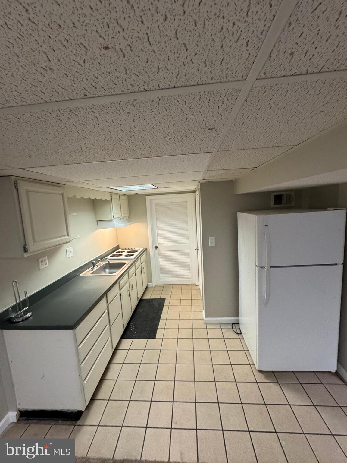 FREETOWN VILLAGE - Residential Lease