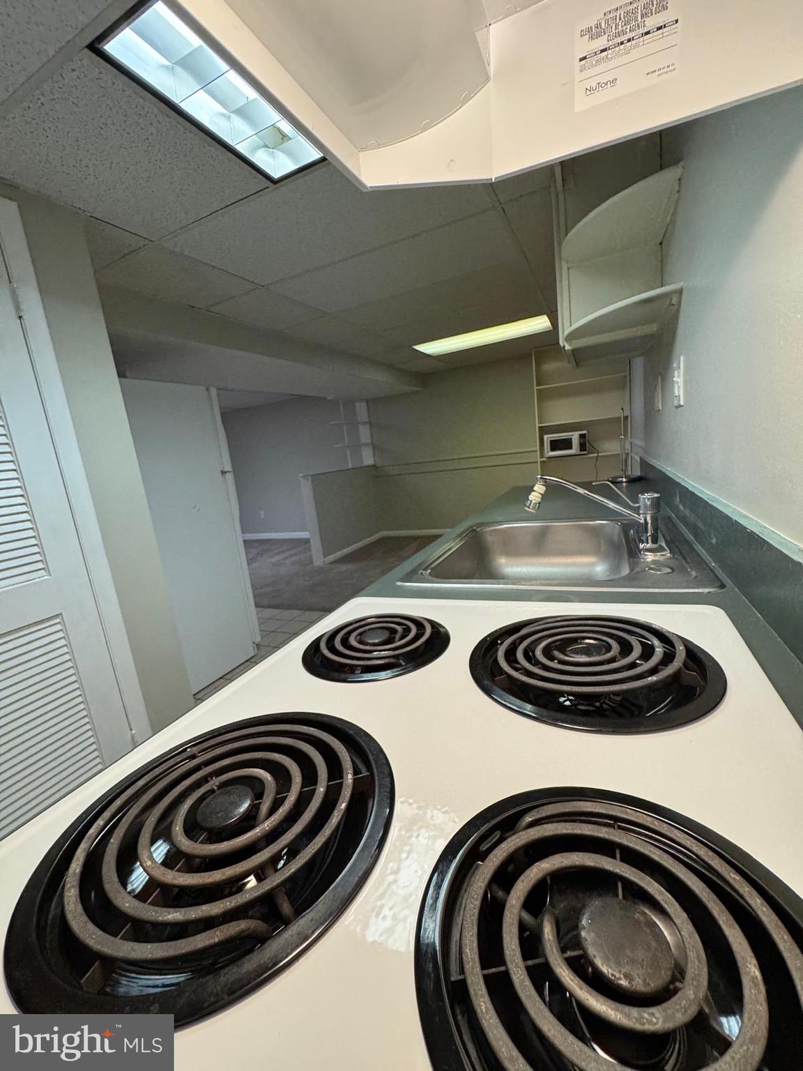 FREETOWN VILLAGE - Residential Lease