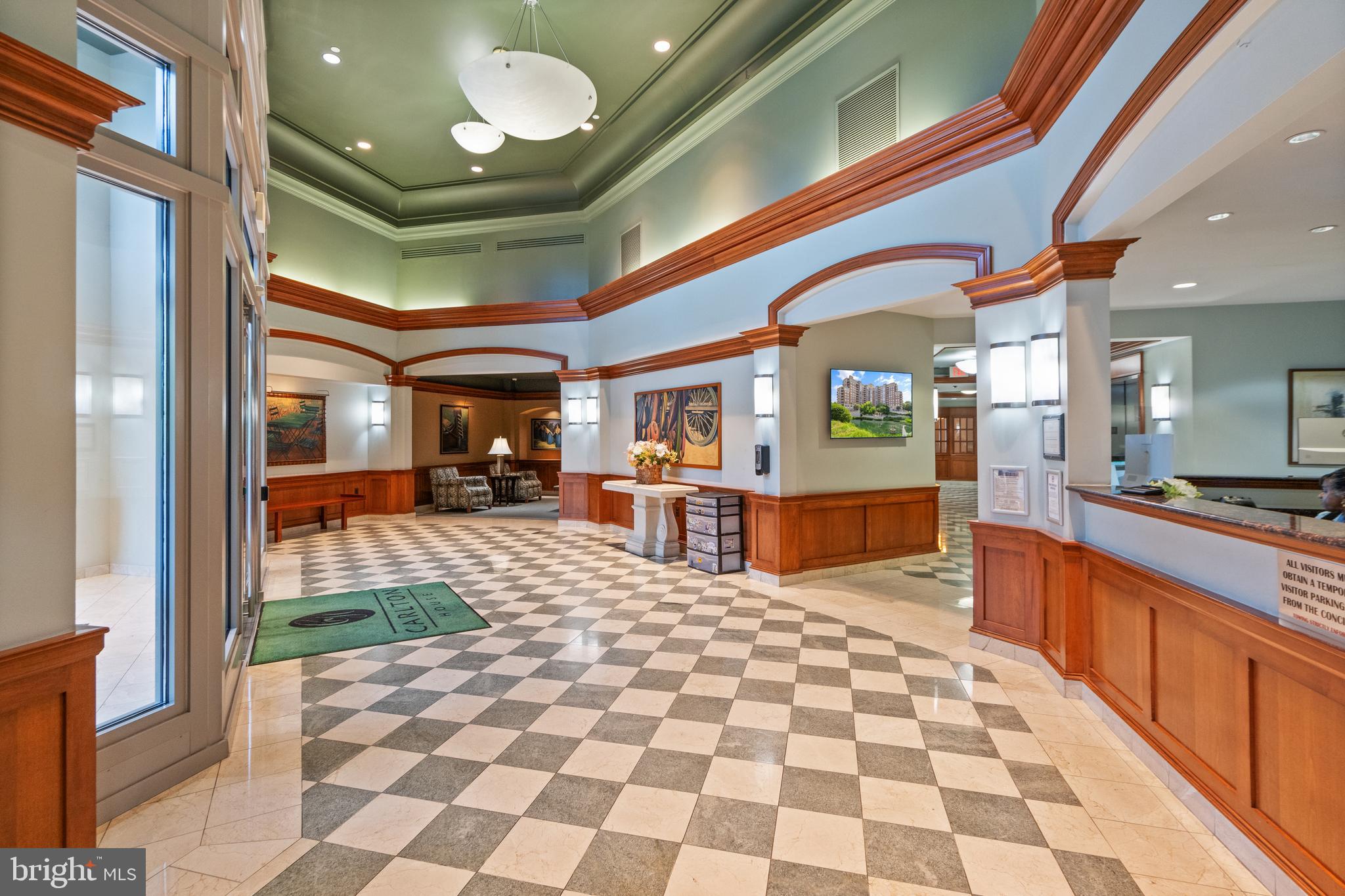 CARLTON HOUSE - Residential