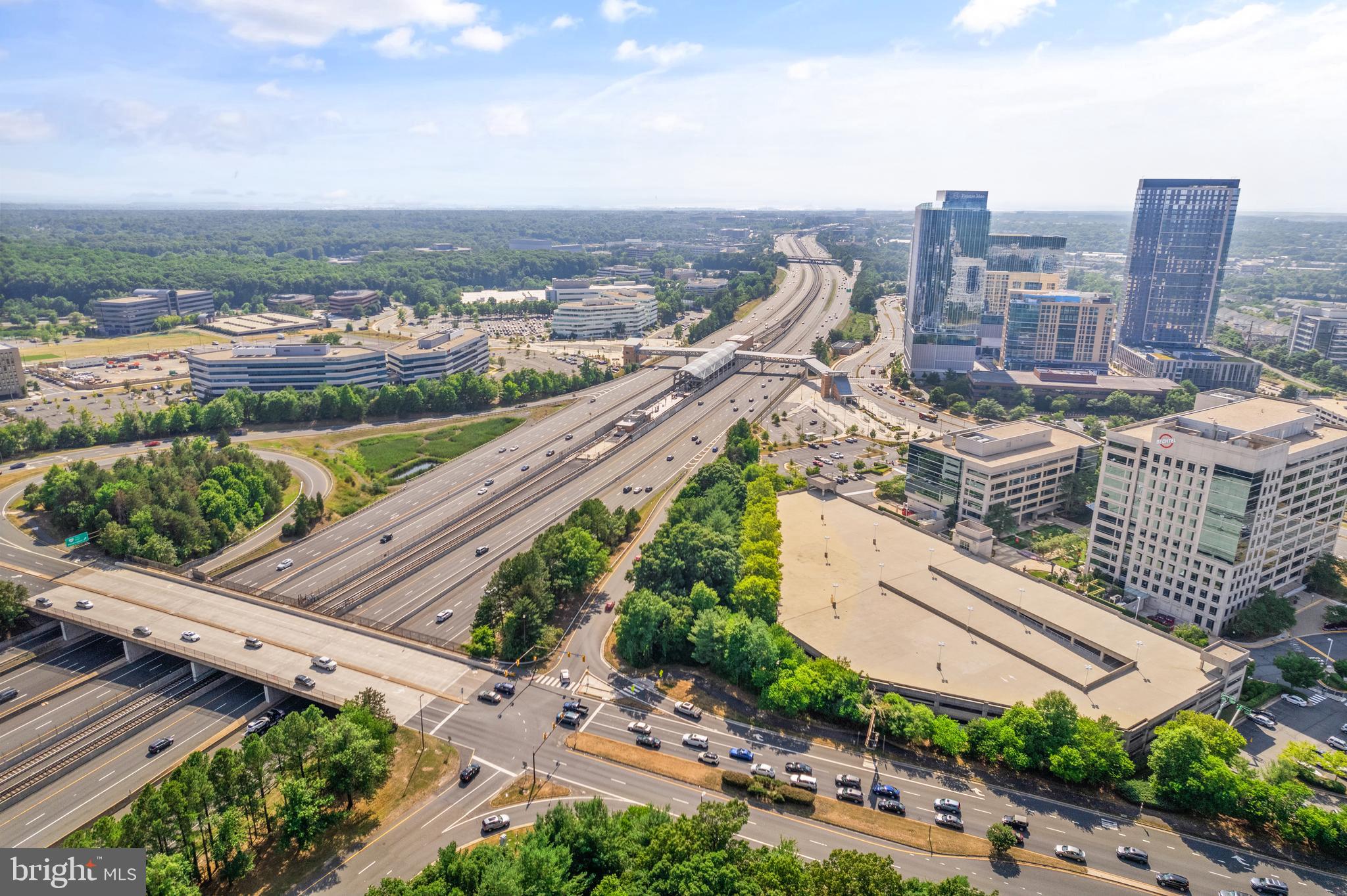 CARLTON HOUSE - Residential
