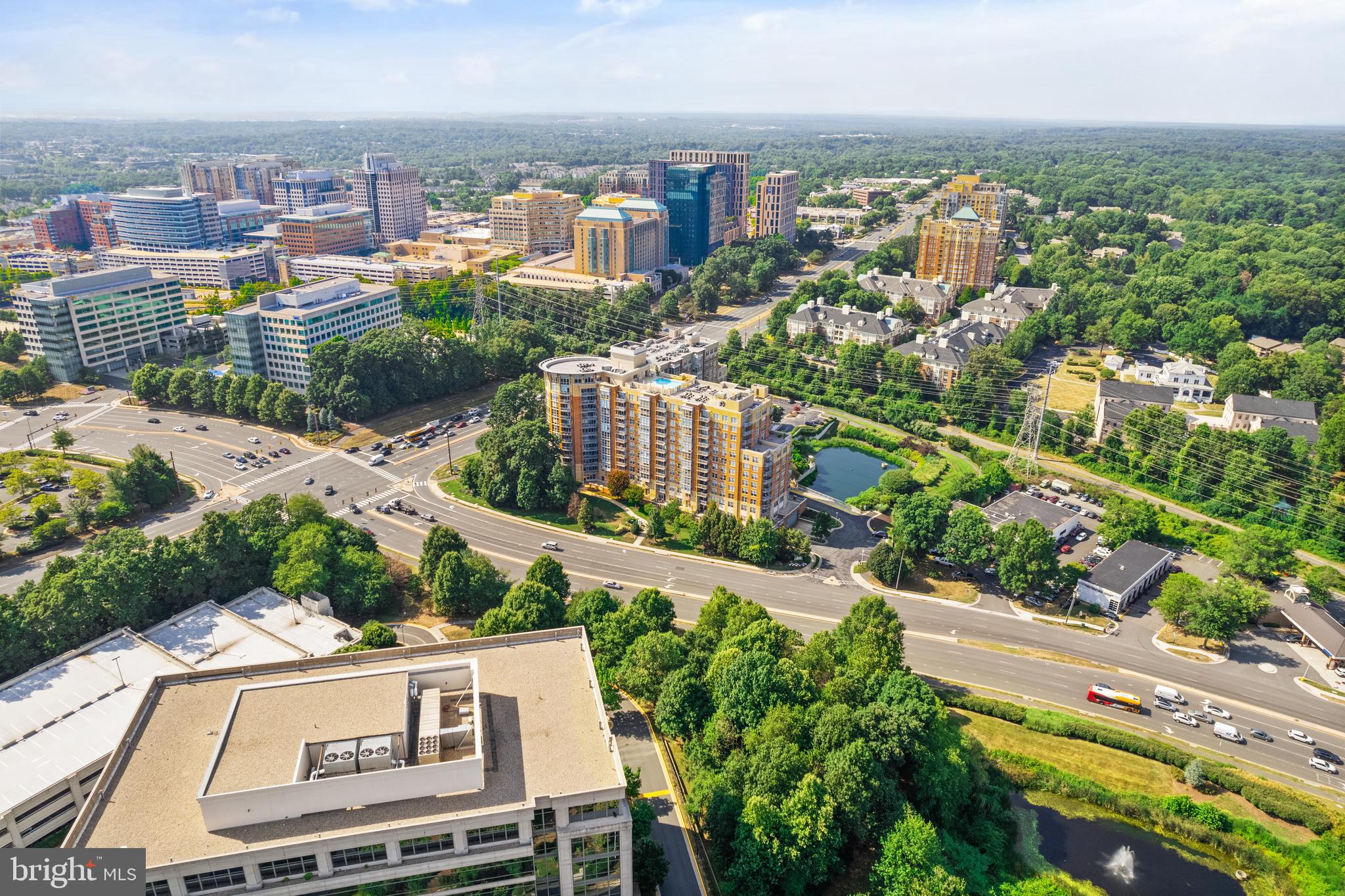CARLTON HOUSE - Residential