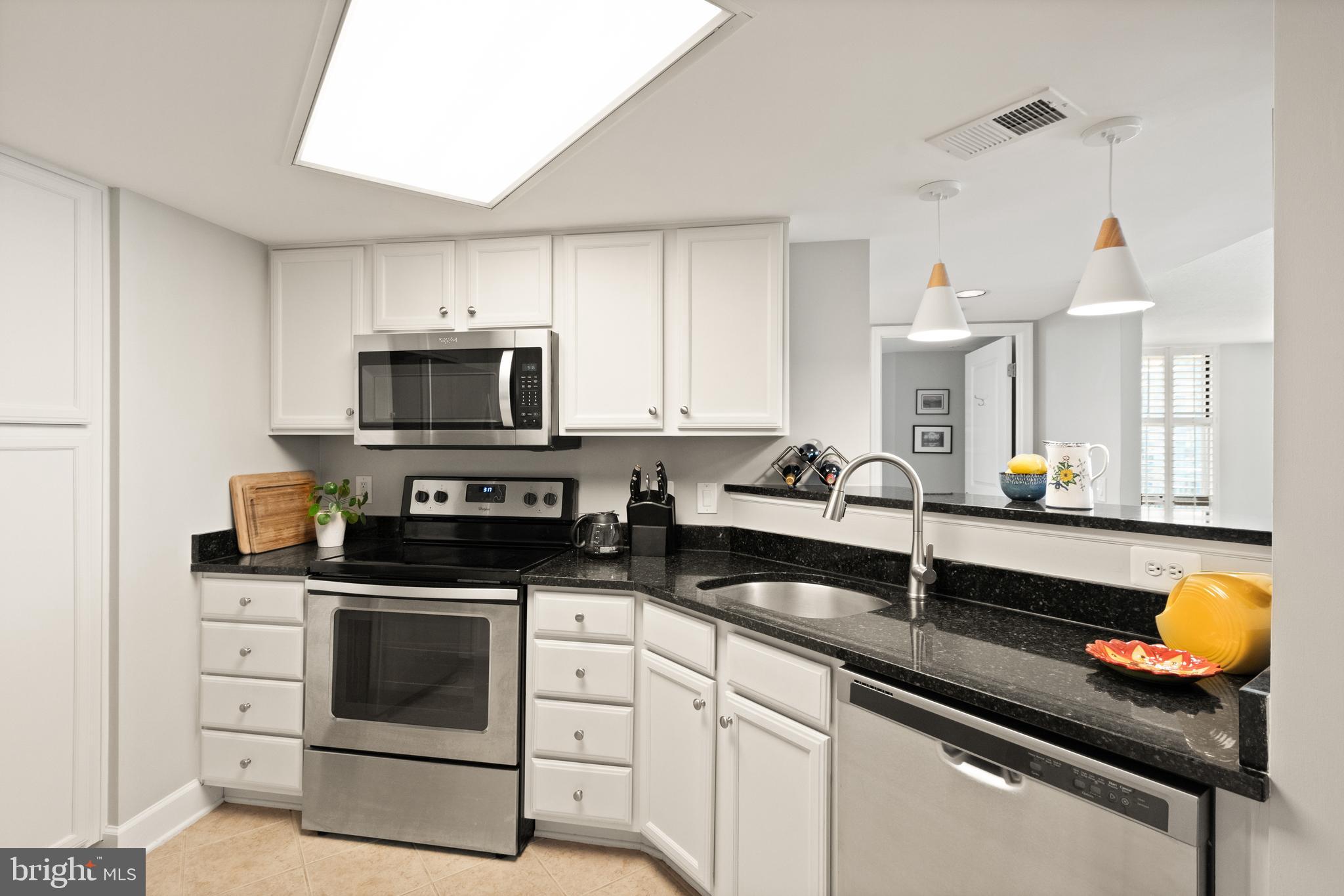 CARLTON HOUSE - Residential