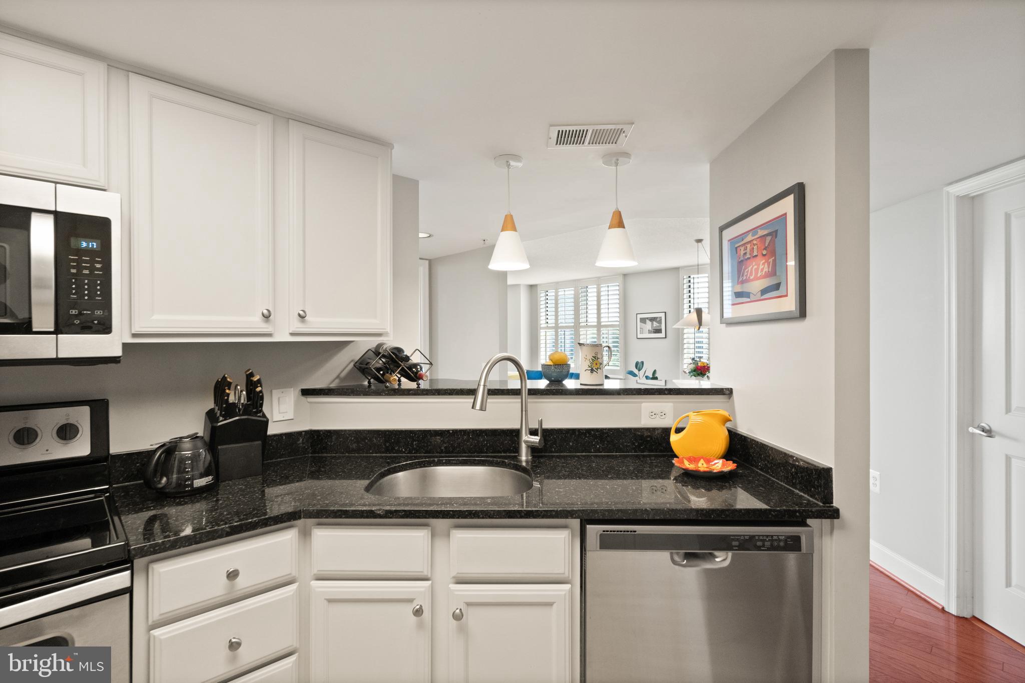 CARLTON HOUSE - Residential