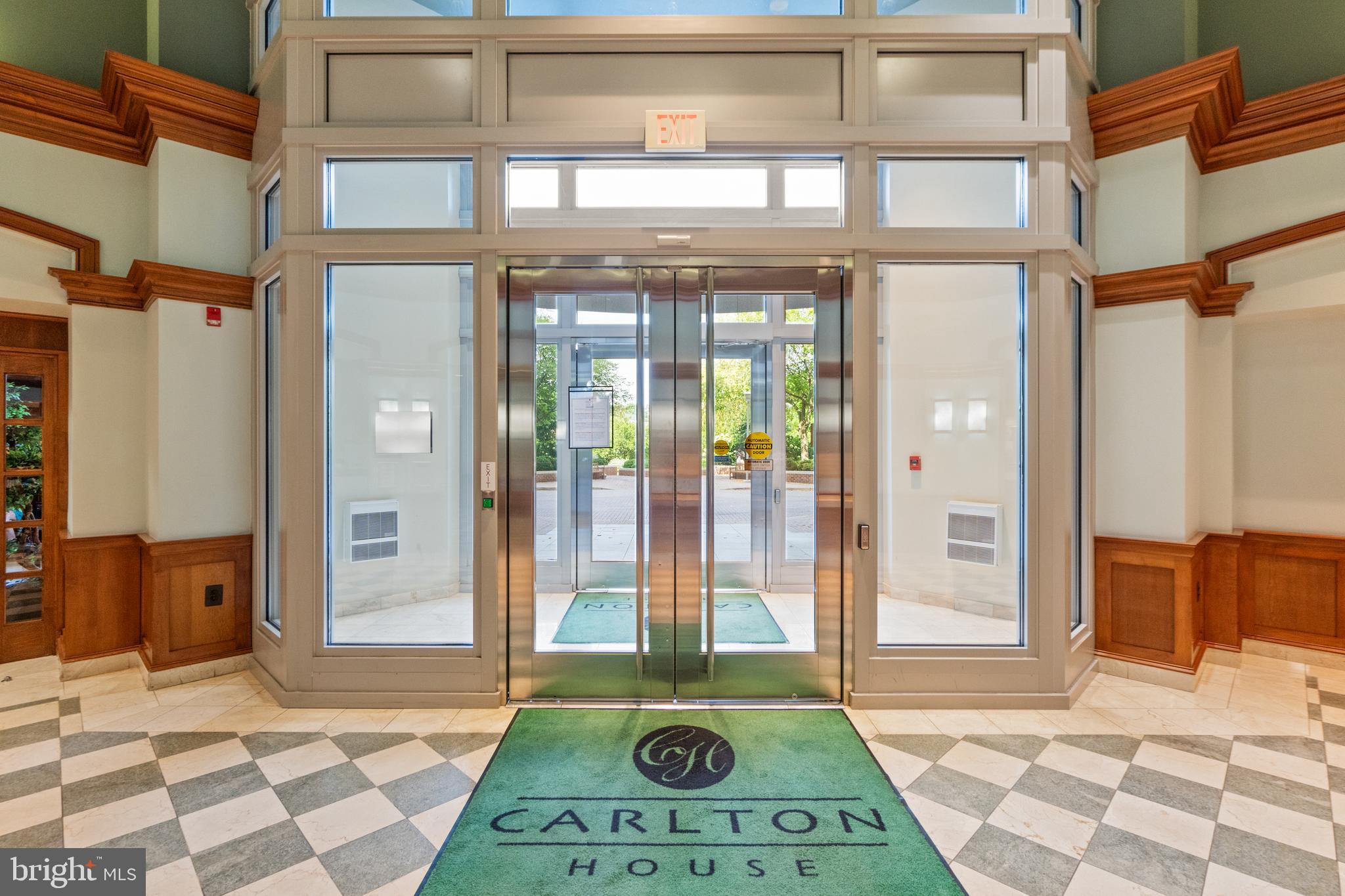 CARLTON HOUSE - Residential