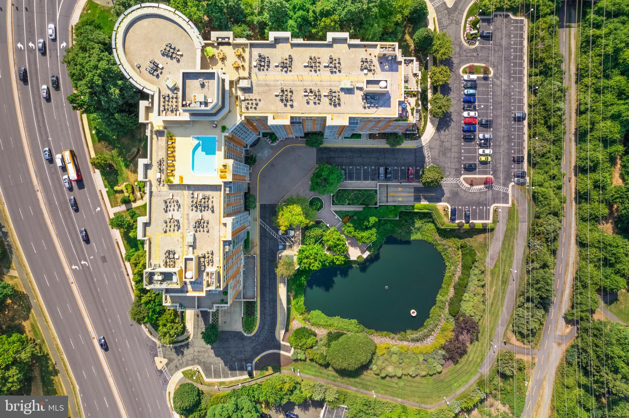 CARLTON HOUSE - Residential