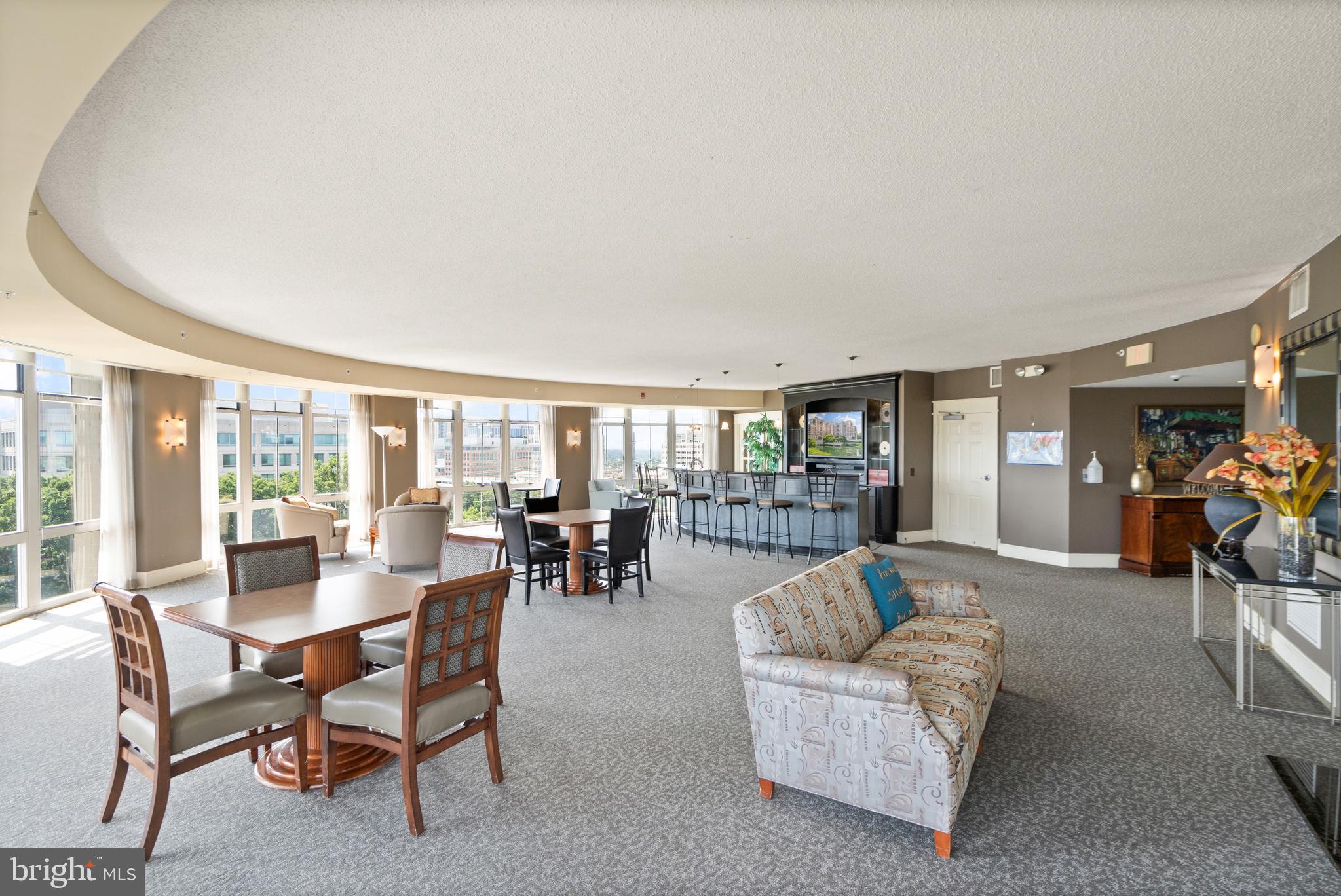 CARLTON HOUSE - Residential