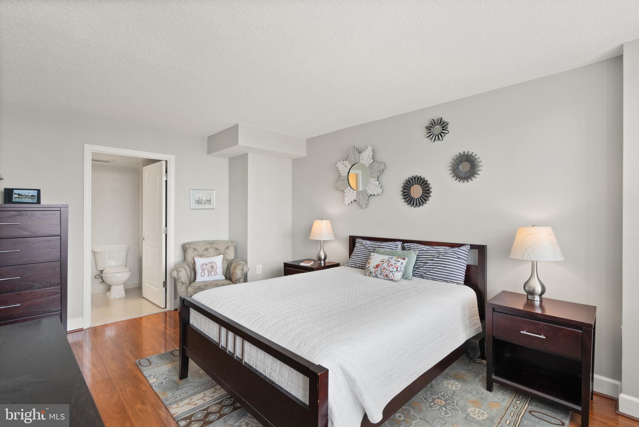 CARLTON HOUSE - Residential