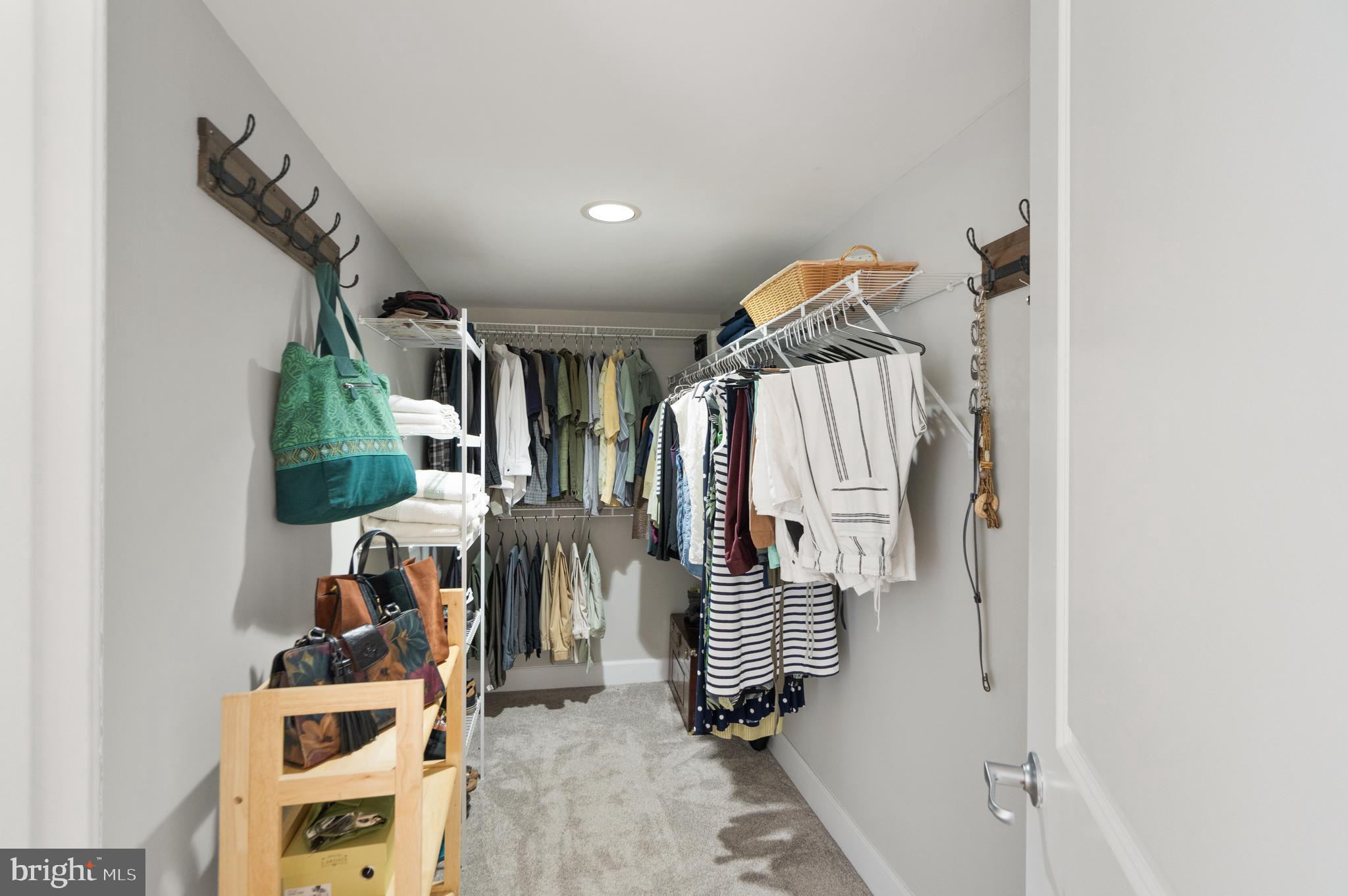 CARLTON HOUSE - Residential