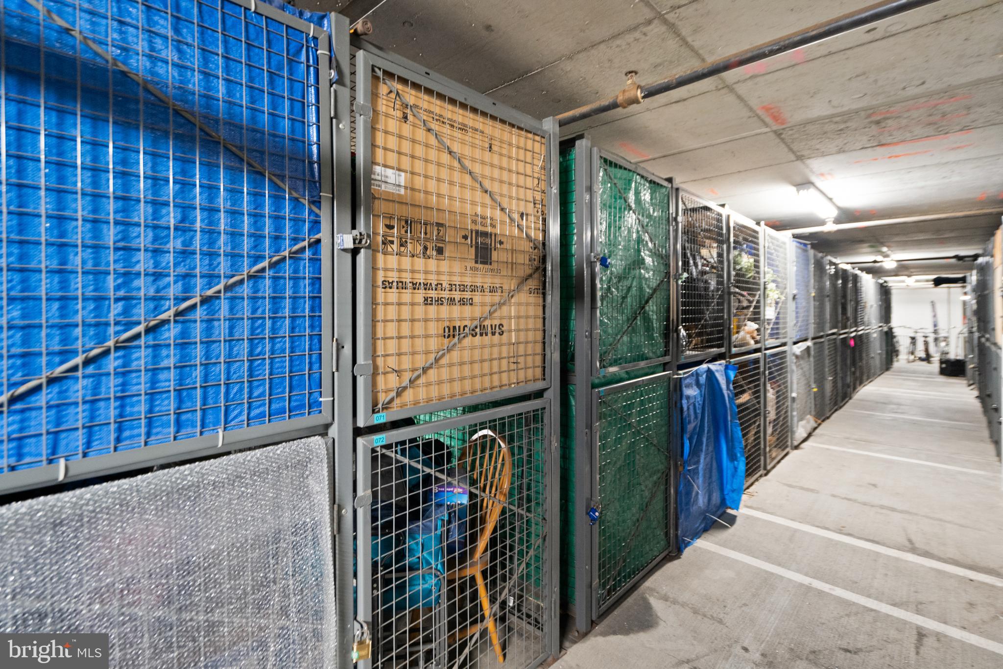 CARLTON HOUSE - Residential