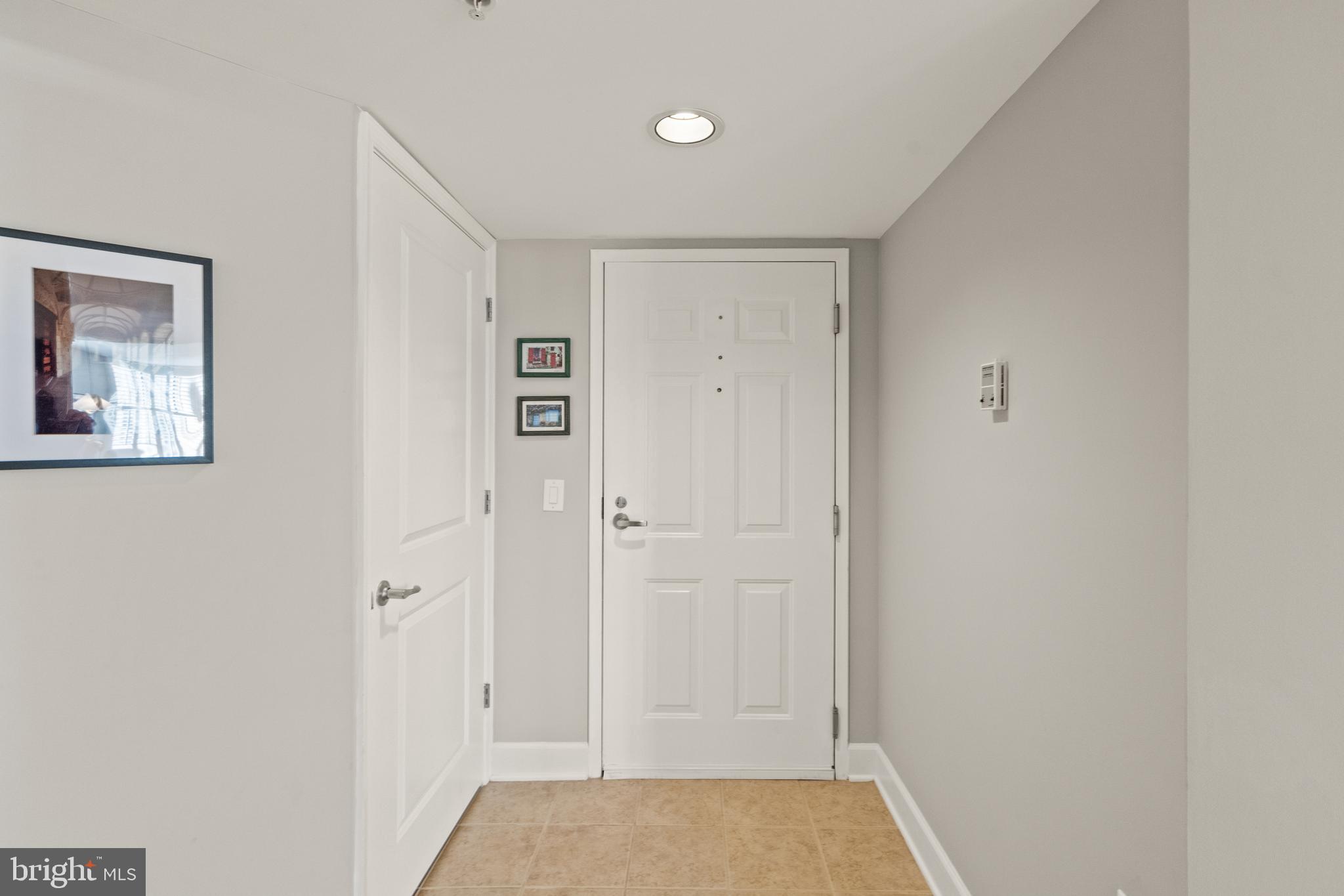 CARLTON HOUSE - Residential