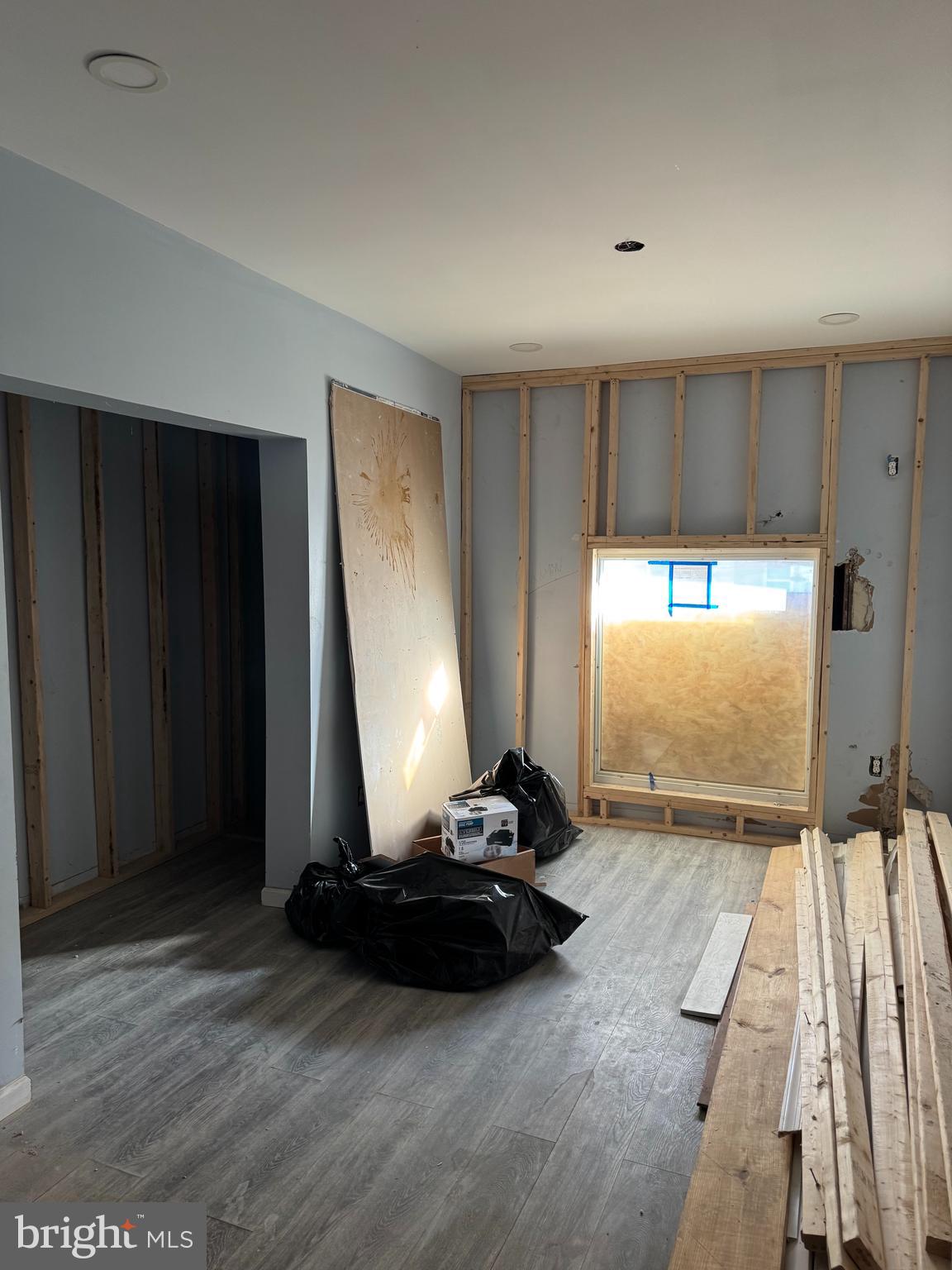 2510 E PRESTON STREET