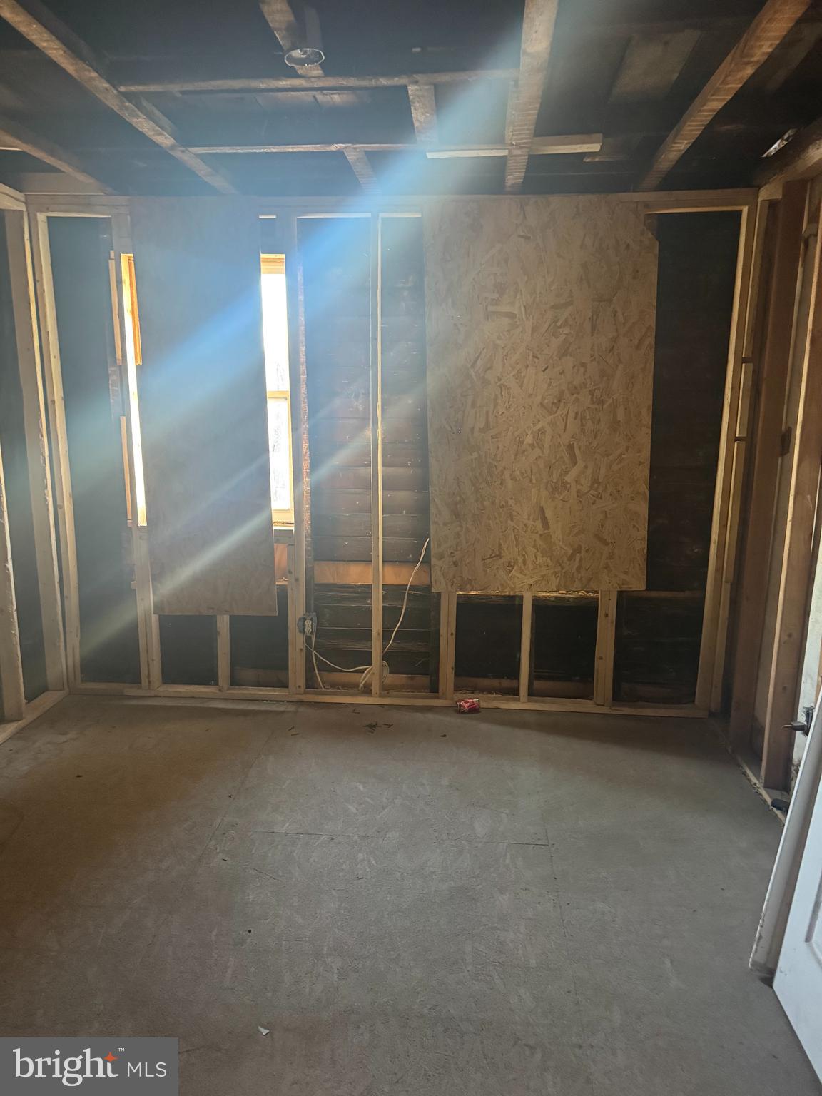 BROADWAY EAST - Residential