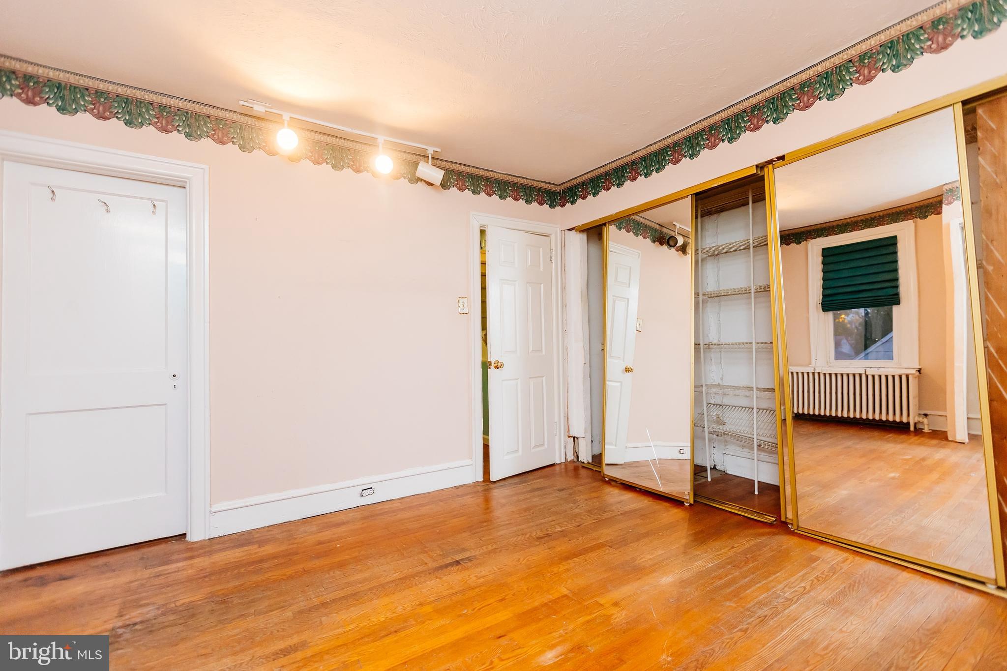 BUSTLETON - Residential