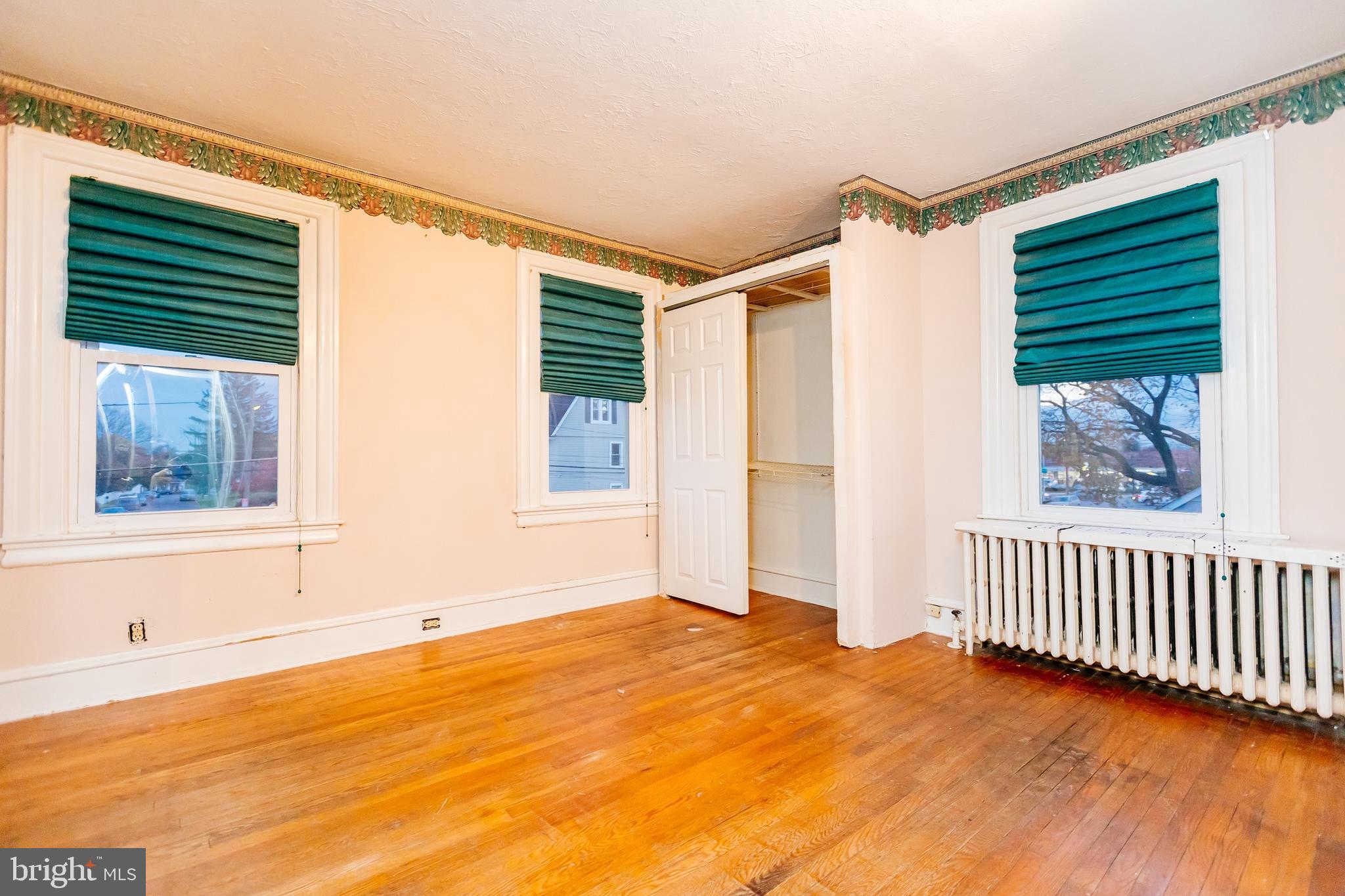 BUSTLETON - Residential