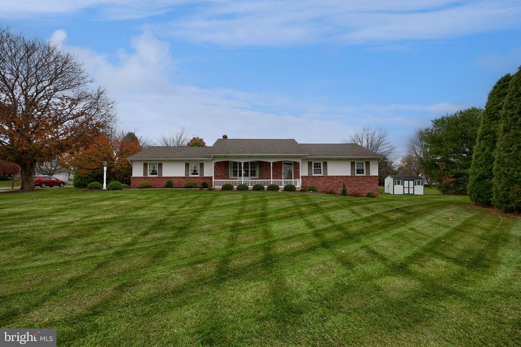Photo of 10 Carriage Drive, GORDONVILLE, PA 17529 (MLS # PALA2080706)