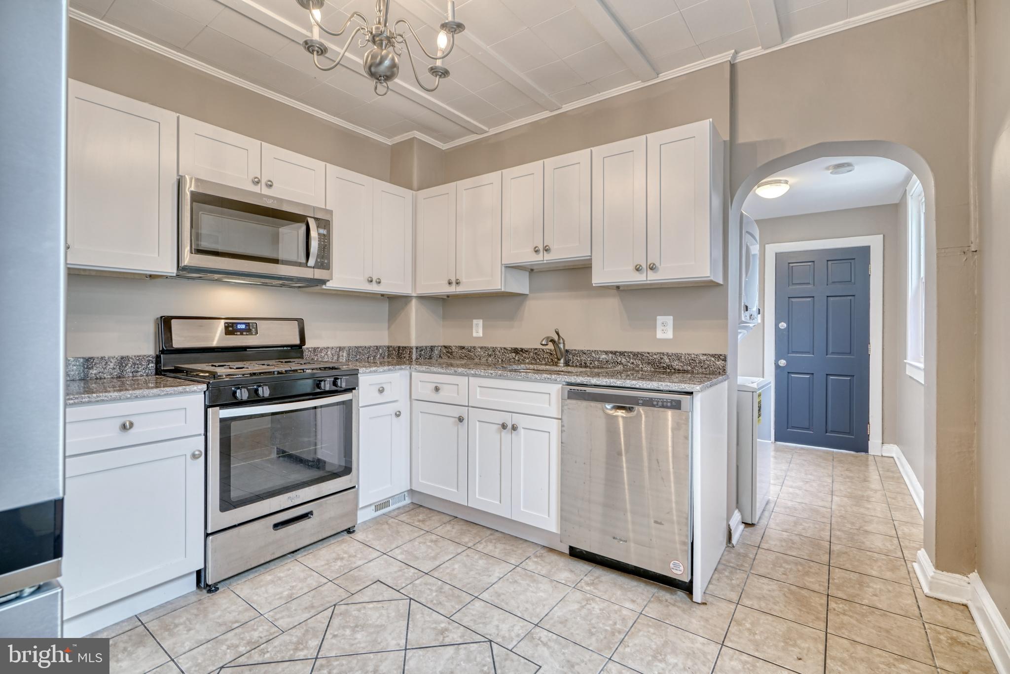 RIVERSIDE - Residential Lease
