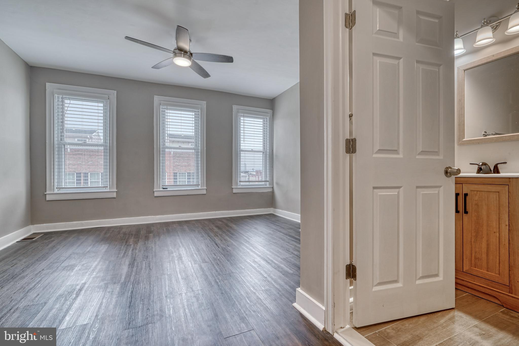 RIVERSIDE - Residential Lease