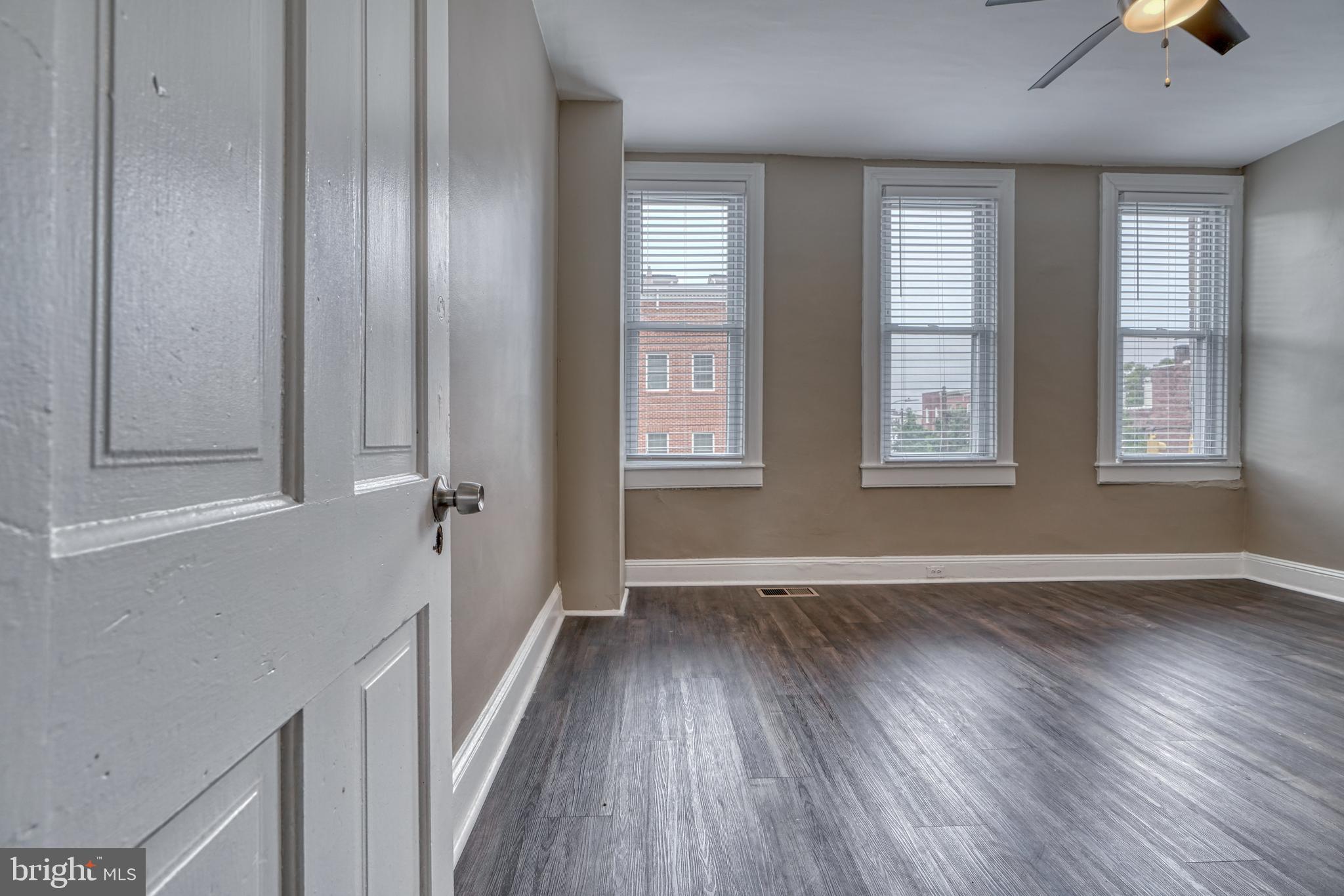 RIVERSIDE - Residential Lease