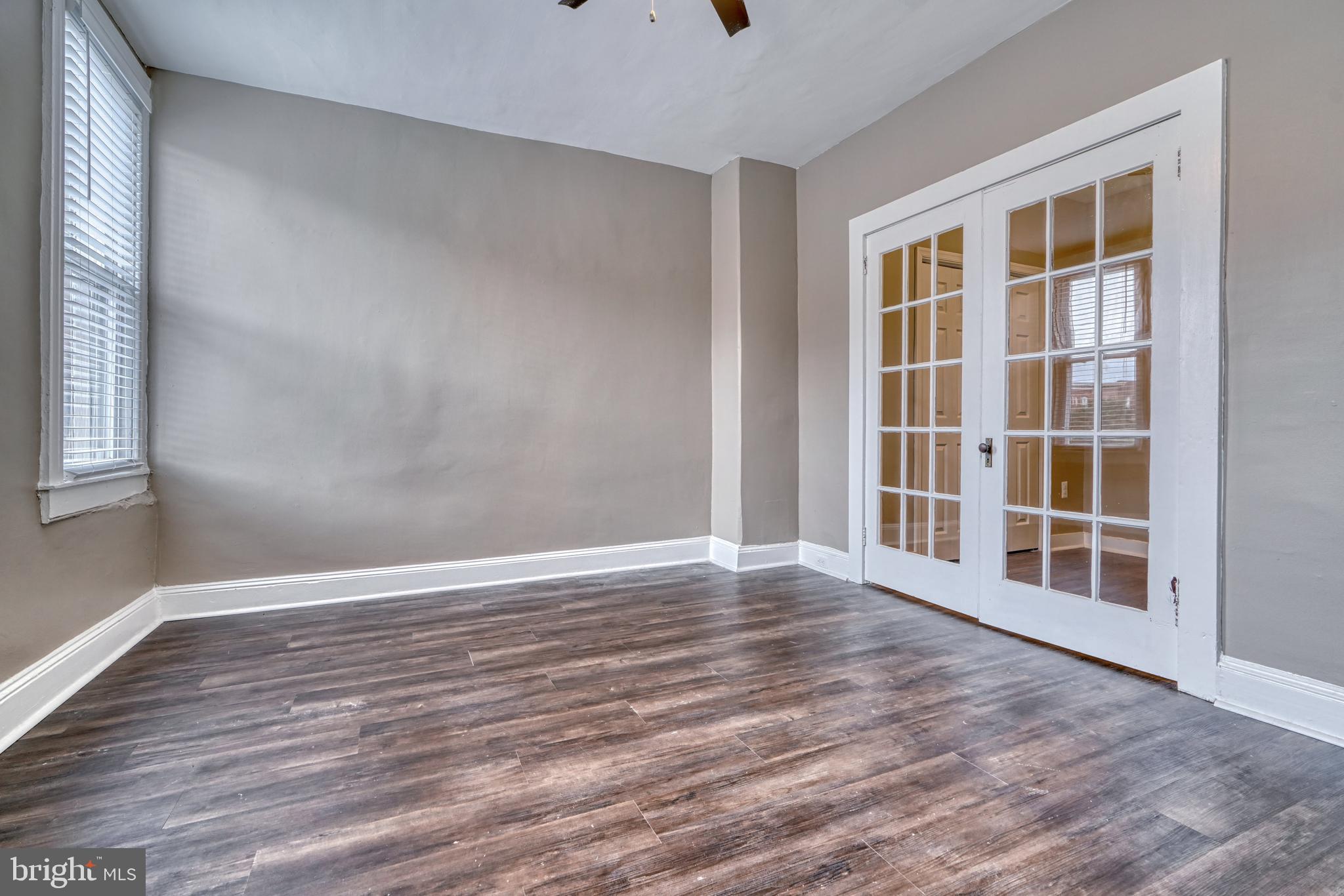 RIVERSIDE - Residential Lease