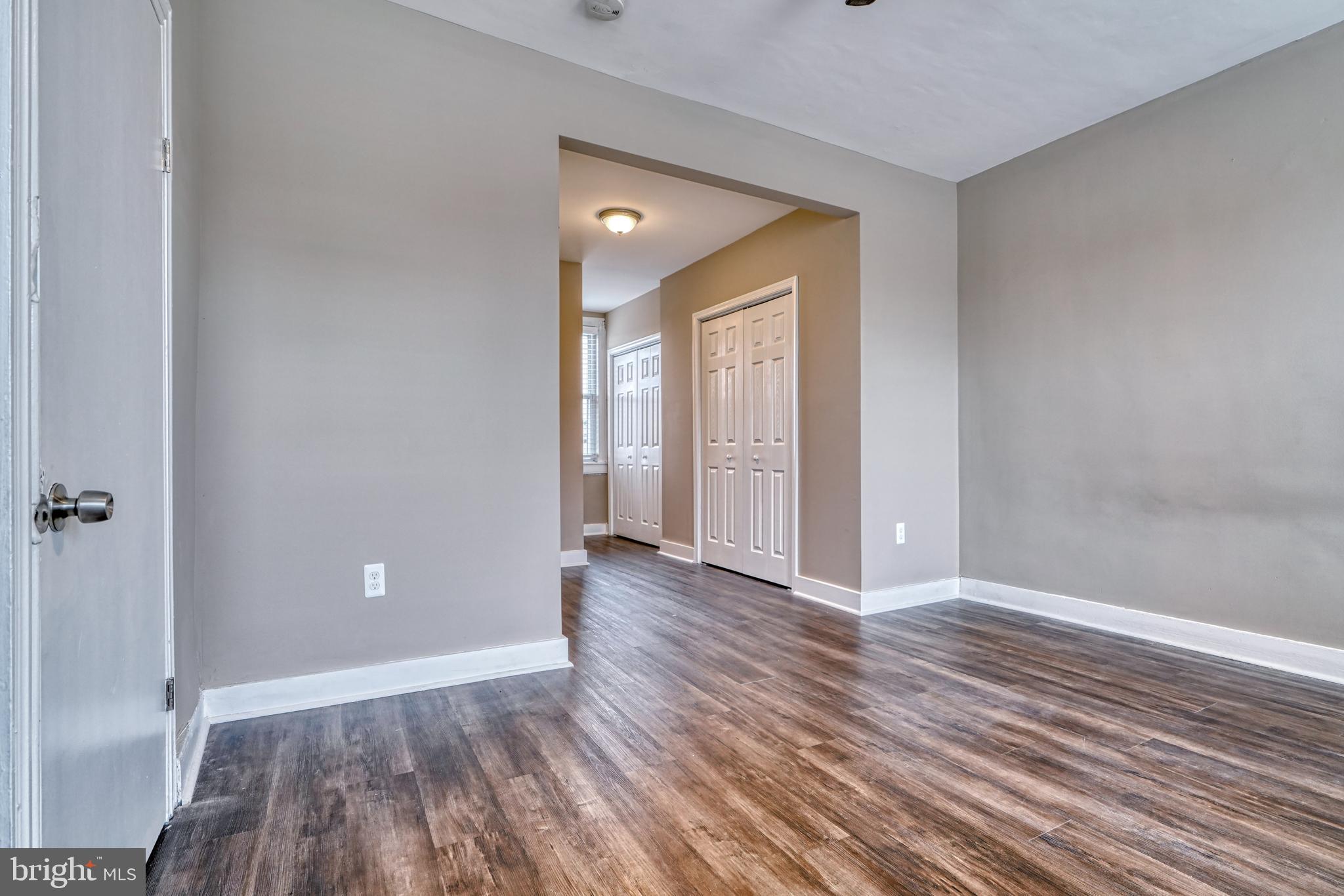 RIVERSIDE - Residential Lease