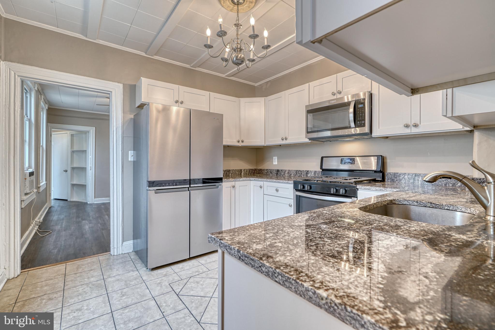 RIVERSIDE - Residential Lease