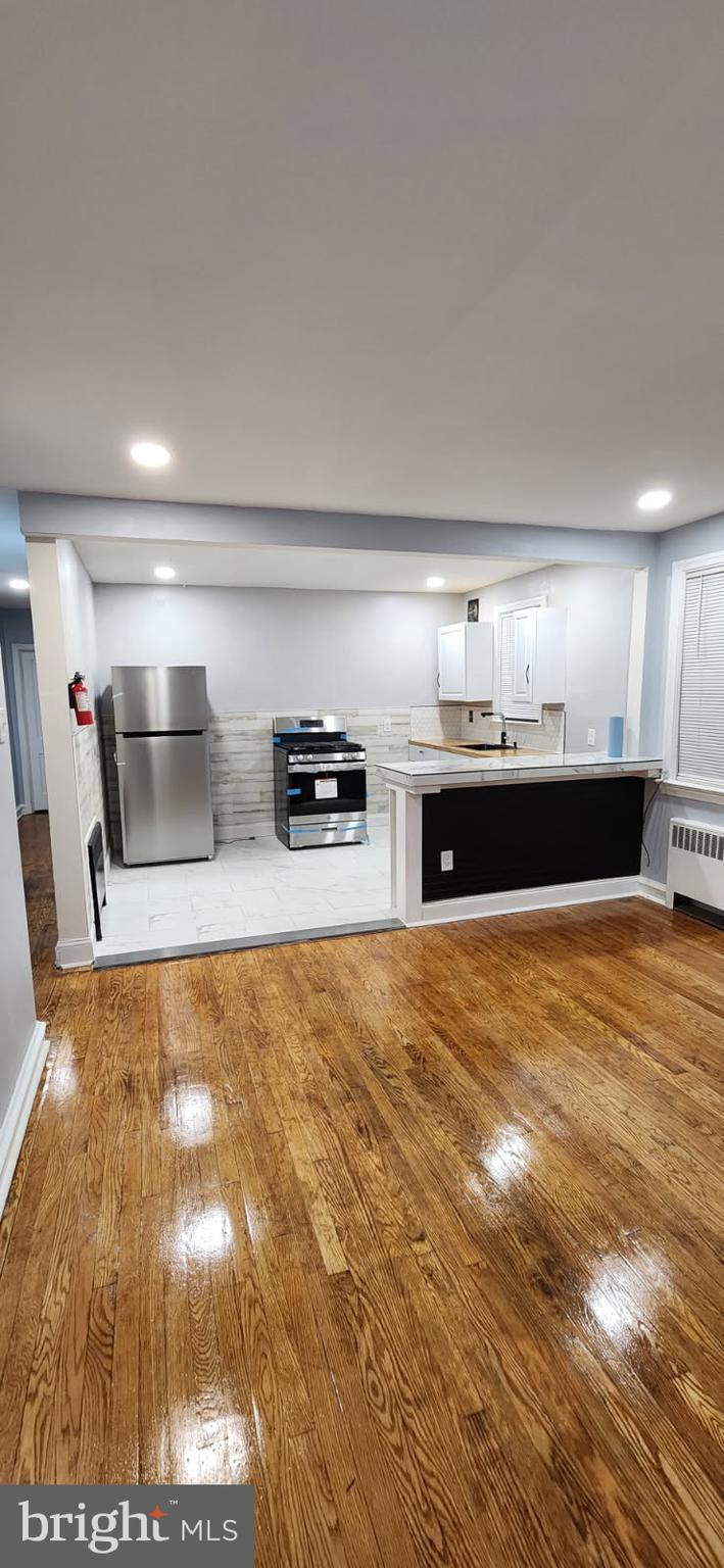 NEWLY RENOVATED! Second floor unit in Sun Hill section of Chester. One Bedroom and Bath! This unit has been tastefully renovated with all modern finishes. Beautiful hardwood floors, open floor plan to kitchen with new appliances! New bath and shower plus spacious bedroom with large closet. Private entrance. Close to public transportation and major highways. Walking distance to Widener University!
Only qualified tenants need apply! Qualifications required are credit score of at least 620, good rental history and no evictions, monthly income of $3750.00 and clean background check.
