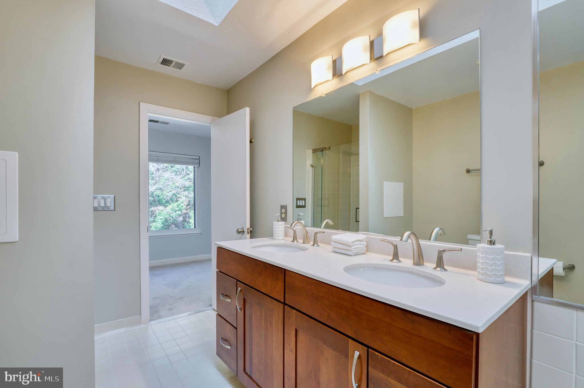 CEDAR COVE - Residential