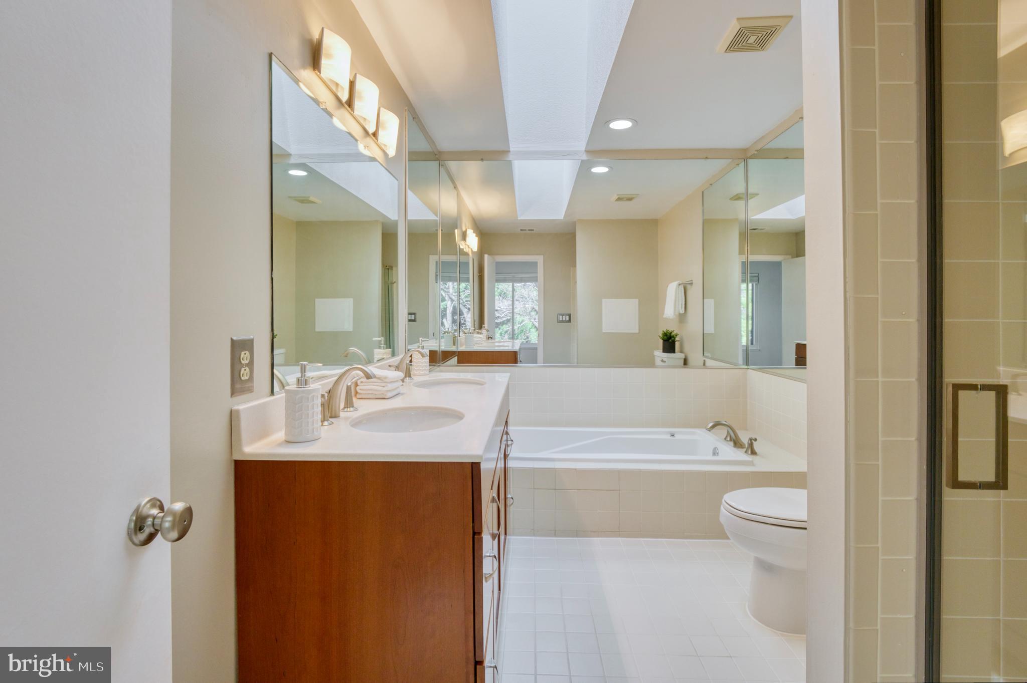 CEDAR COVE - Residential