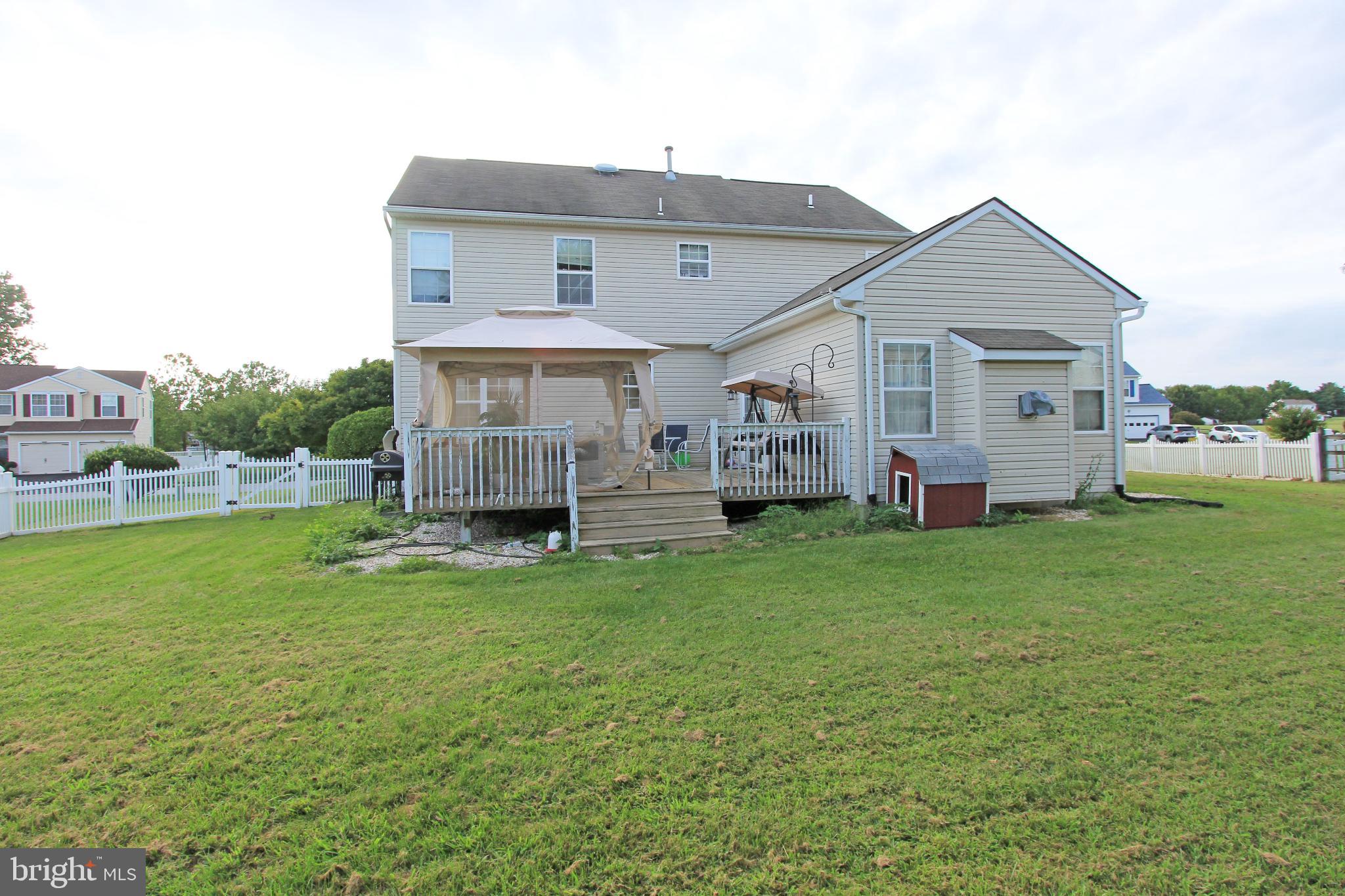 31 CRESTPOINT DRIVE