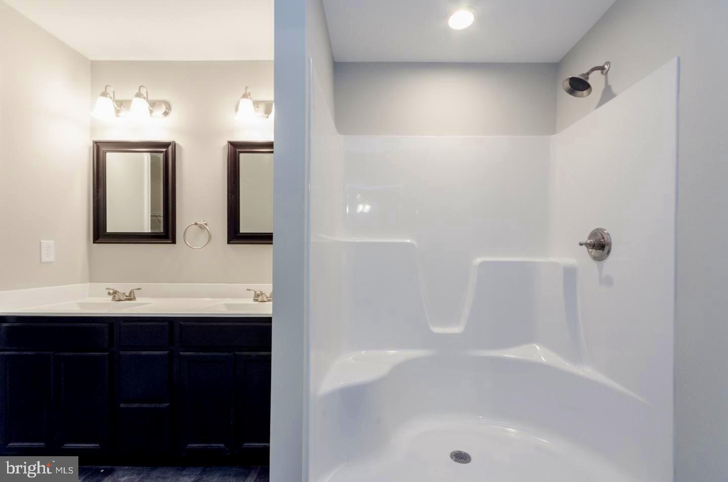 RED HILL - Residential