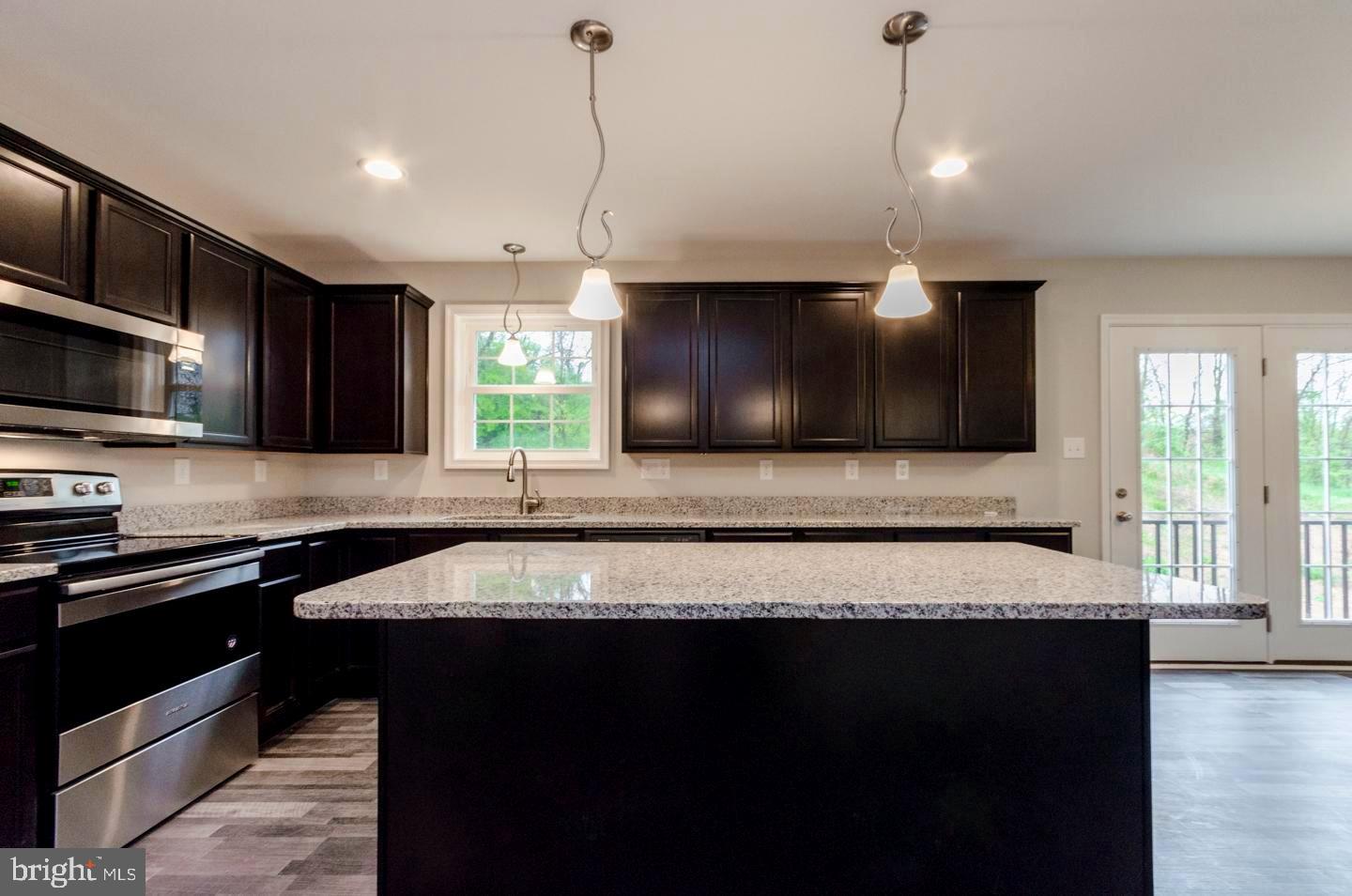 RED HILL - Residential