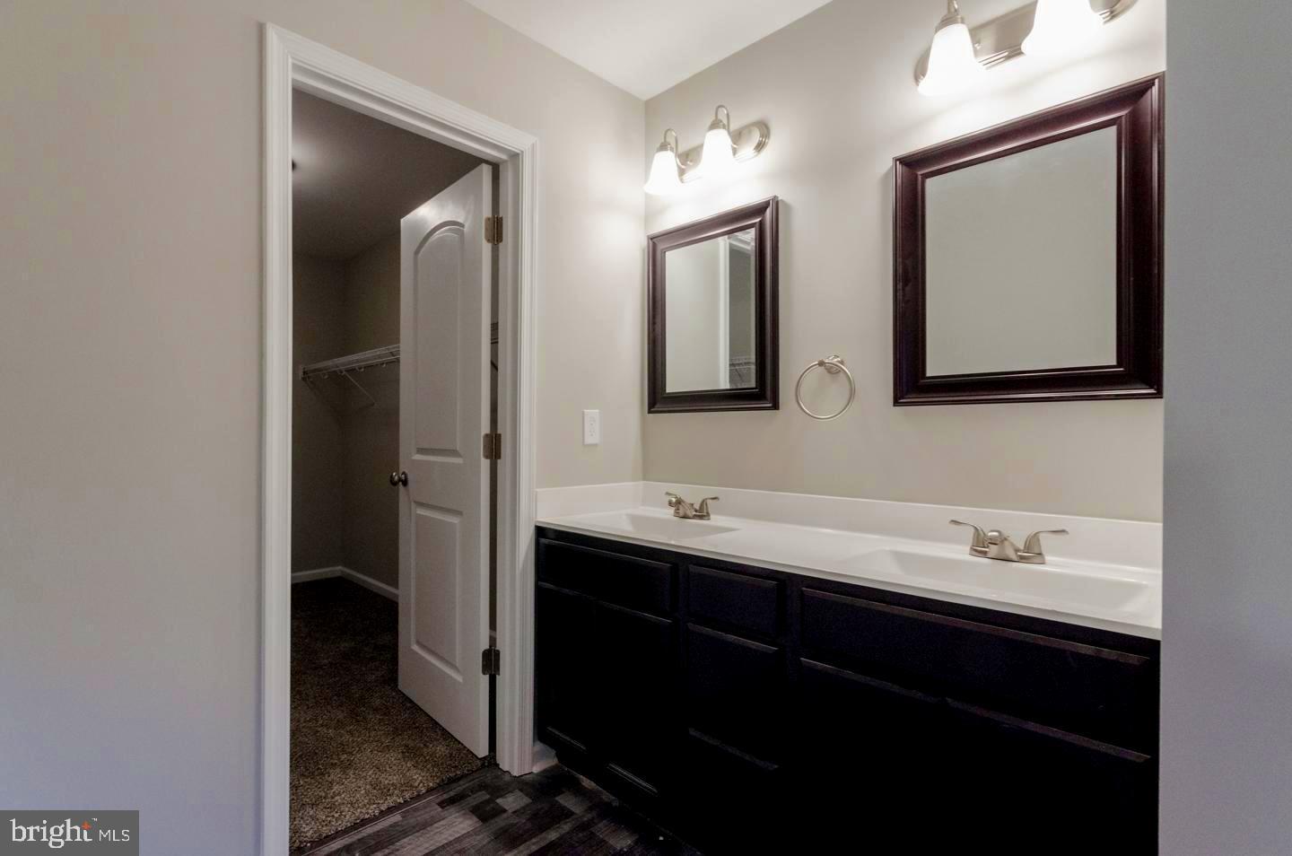 RED HILL - Residential