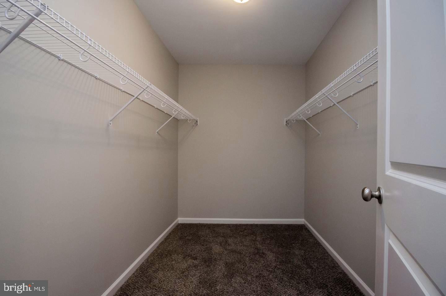 RED HILL - Residential