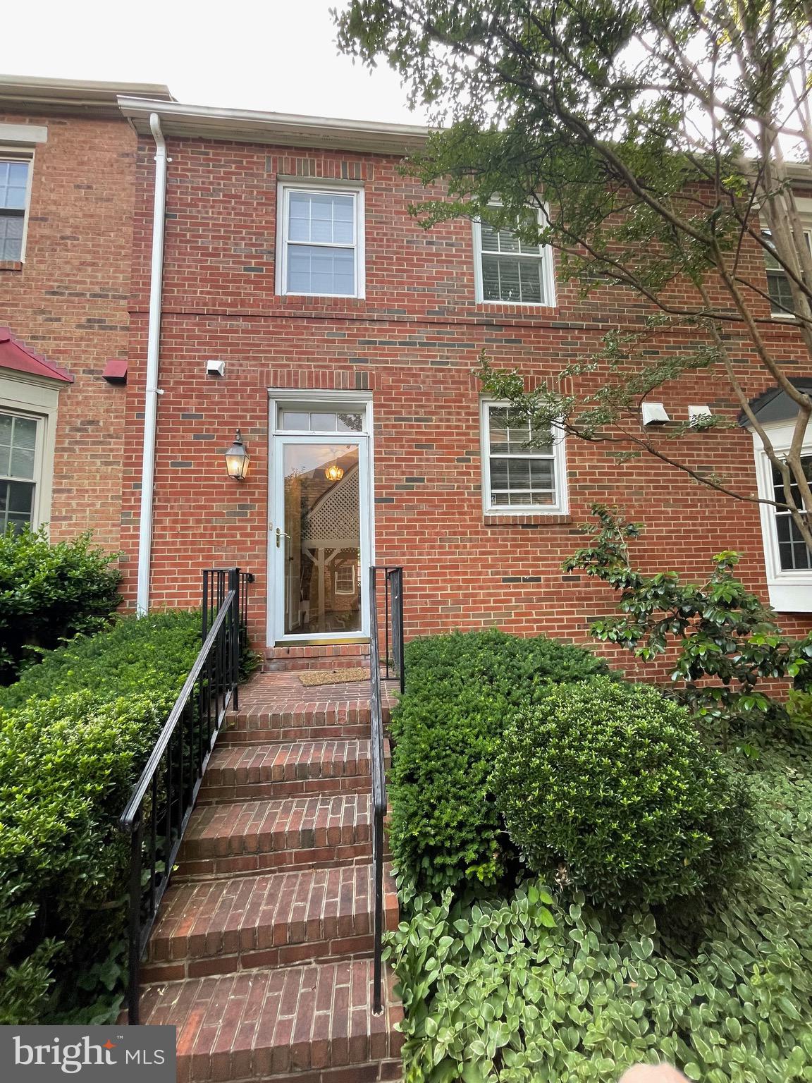 OLD TOWN STATION - Residential Lease