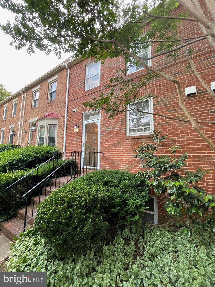 EXCEPTIONAL LOCATION! Don't miss this 3 Bedroom 3.5 Bathroom townhome that is just a few short blocks from the heart of Old Town Alexandria! The living room features hardwood floors and a beautiful wood burning fireplace. The finished basement is complete with bedroom, full bathroom and laundry. Original hardwood floors. Access to two parking spots with convenient access to additional parking on South Henry street and entry through the back gate. The fenced patio is a perfect spot for cookouts and enjoying the outdoors.