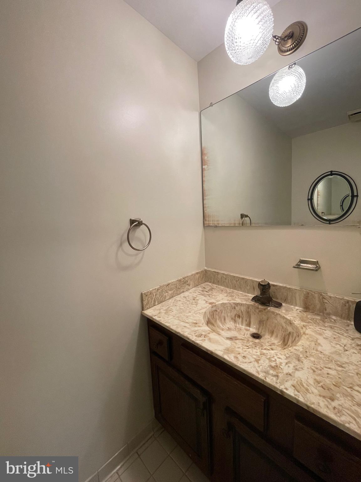 OLD TOWN STATION - Residential Lease