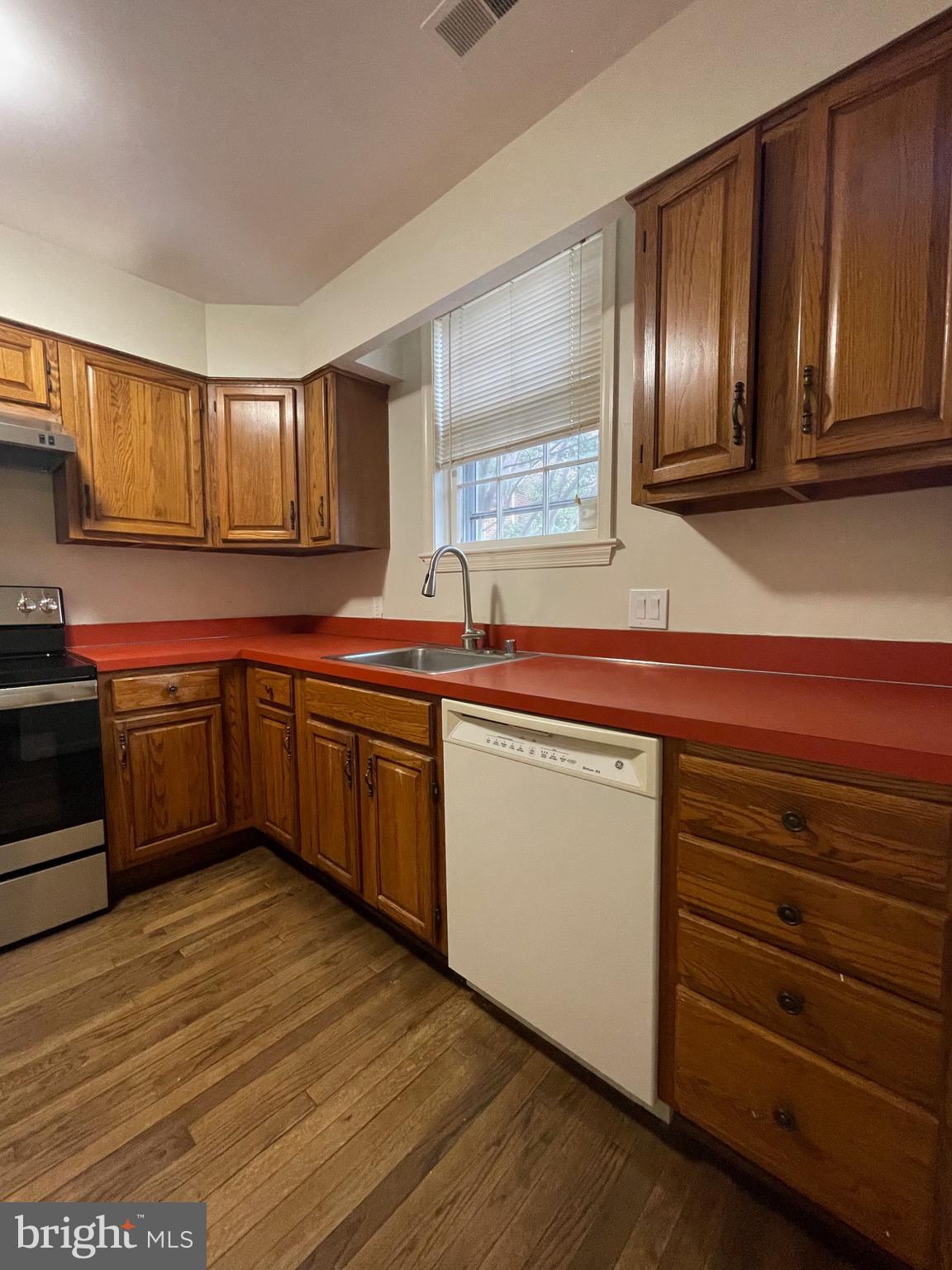 OLD TOWN STATION - Residential Lease