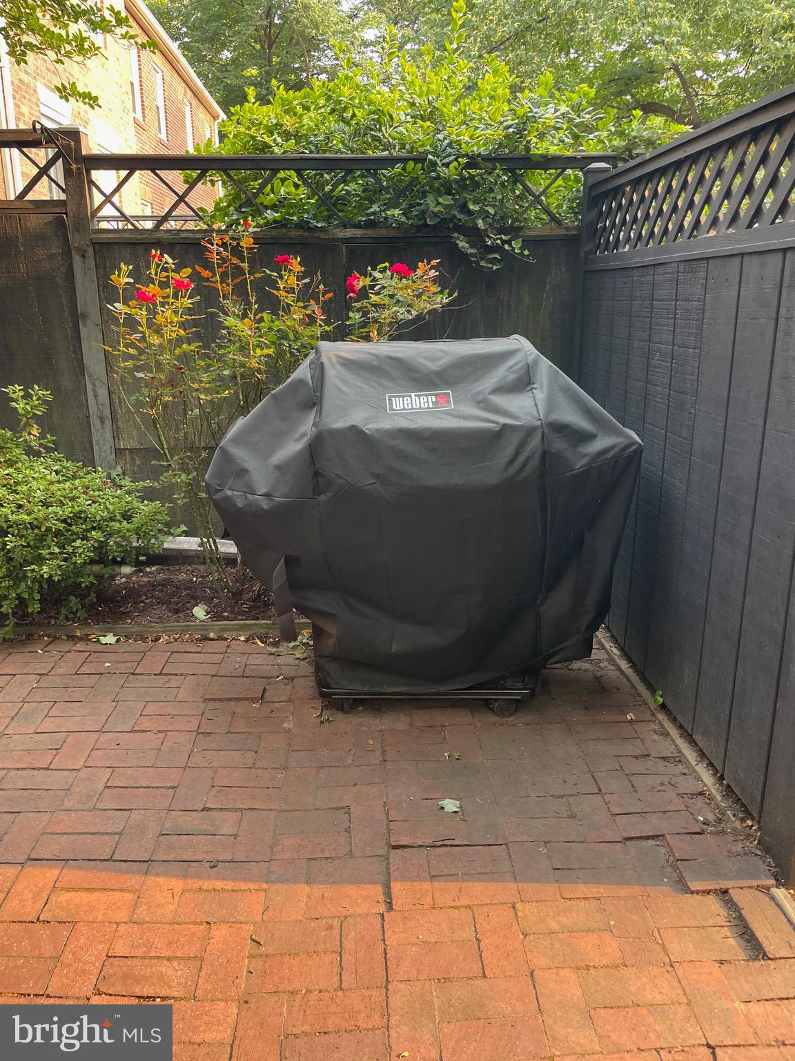 OLD TOWN STATION - Residential Lease