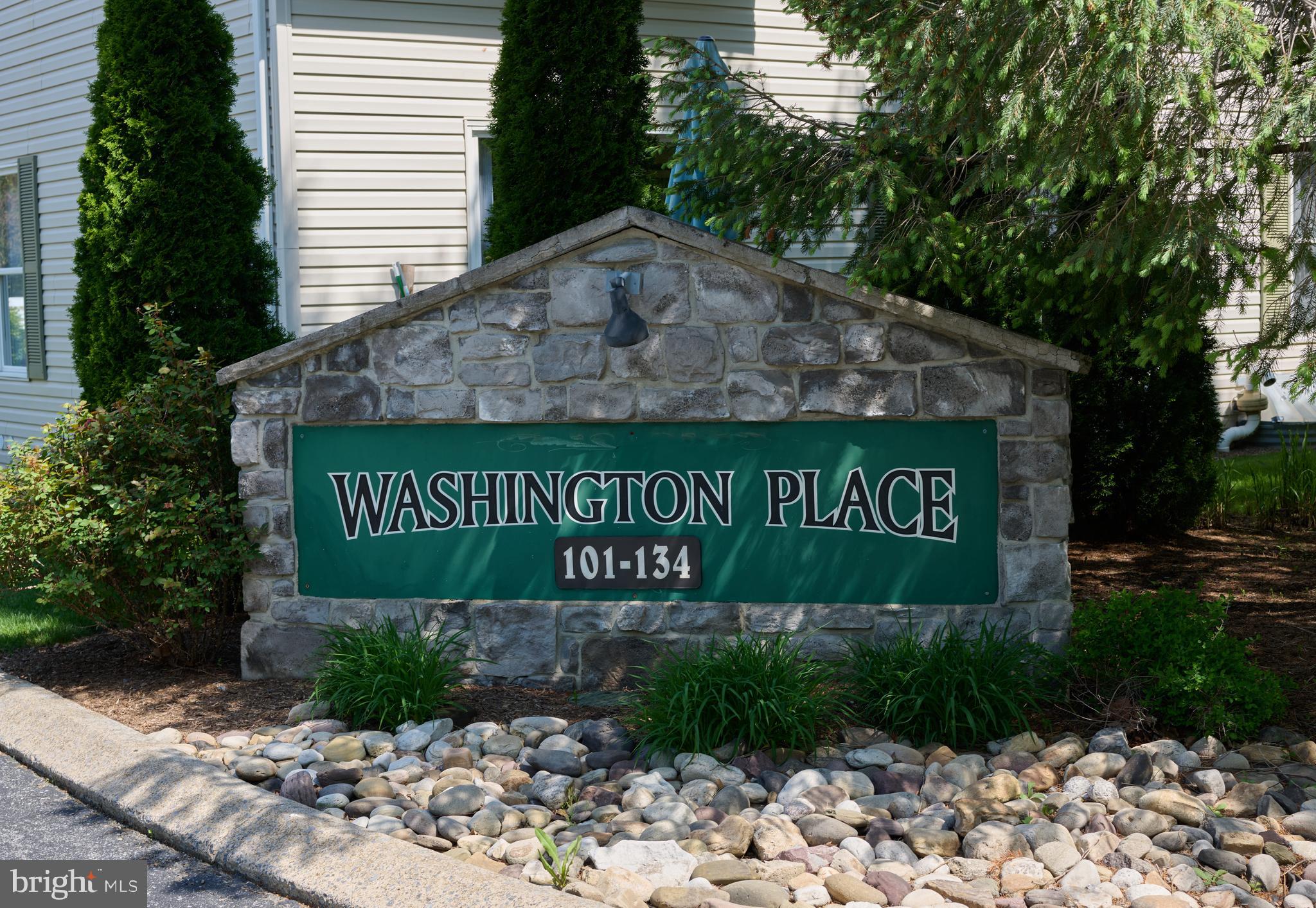 121 WASHINGTON PLACE