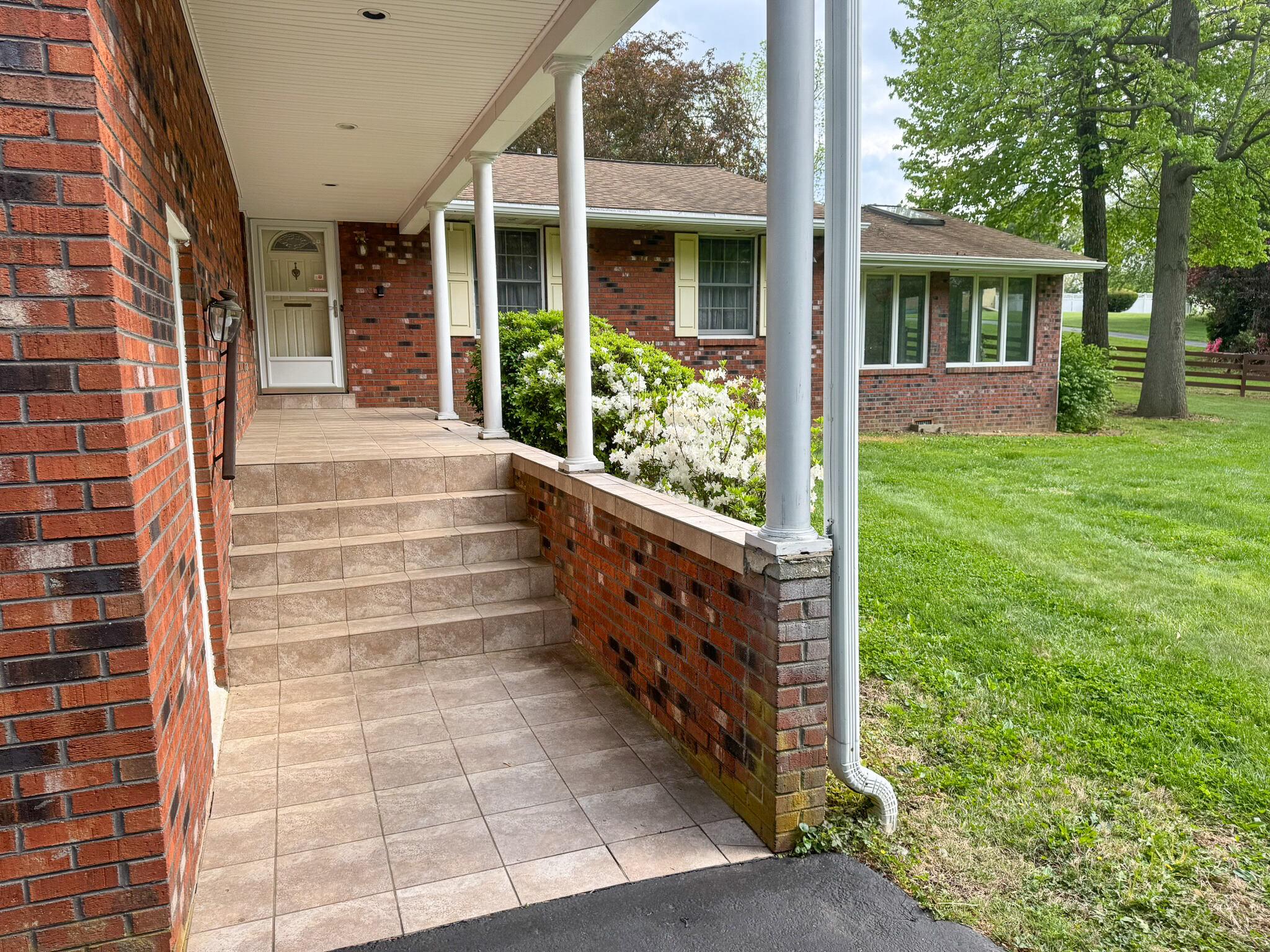 ROLLING MEADOWS - Residential