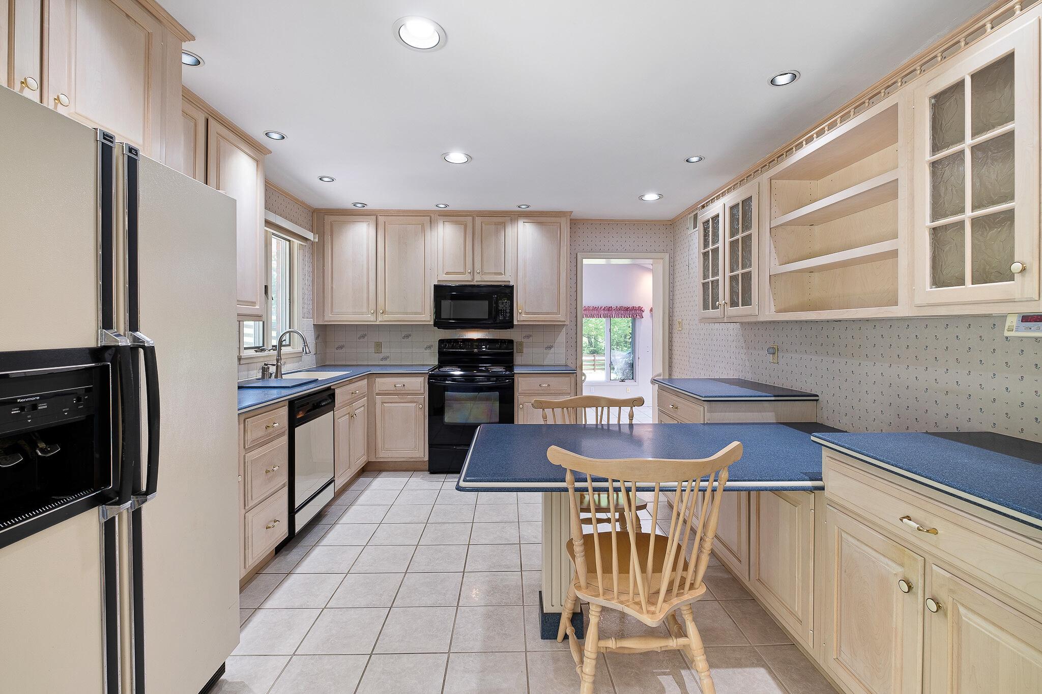 ROLLING MEADOWS - Residential