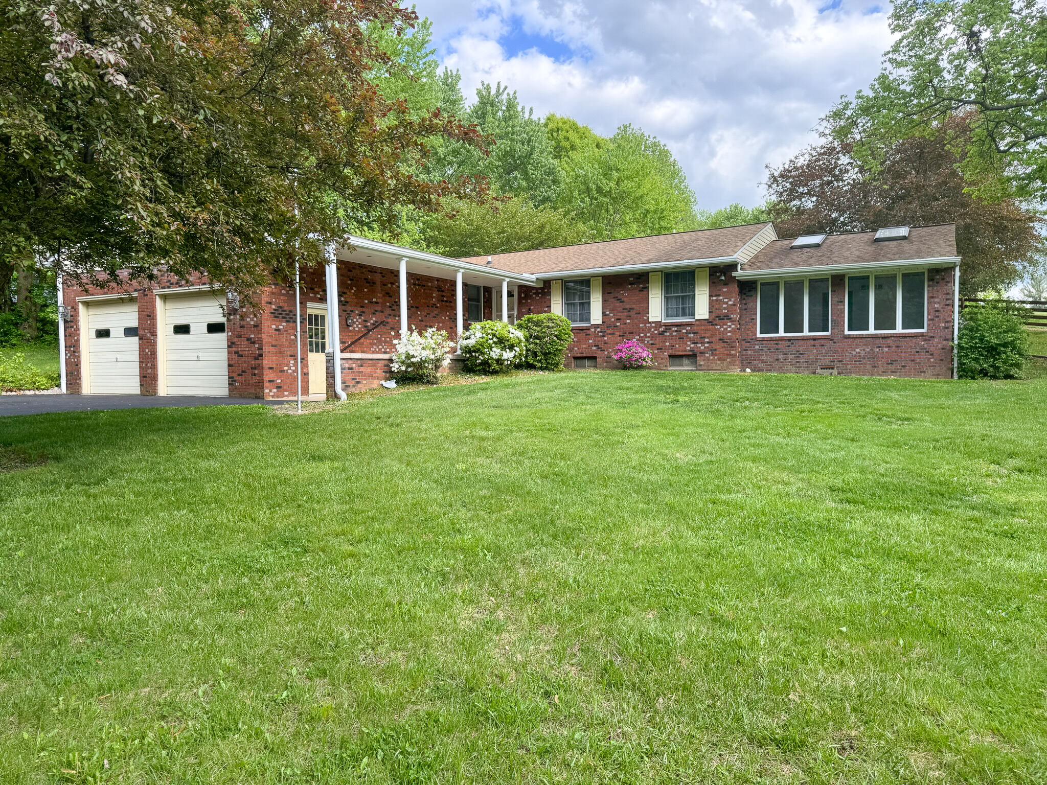 ROLLING MEADOWS - Residential